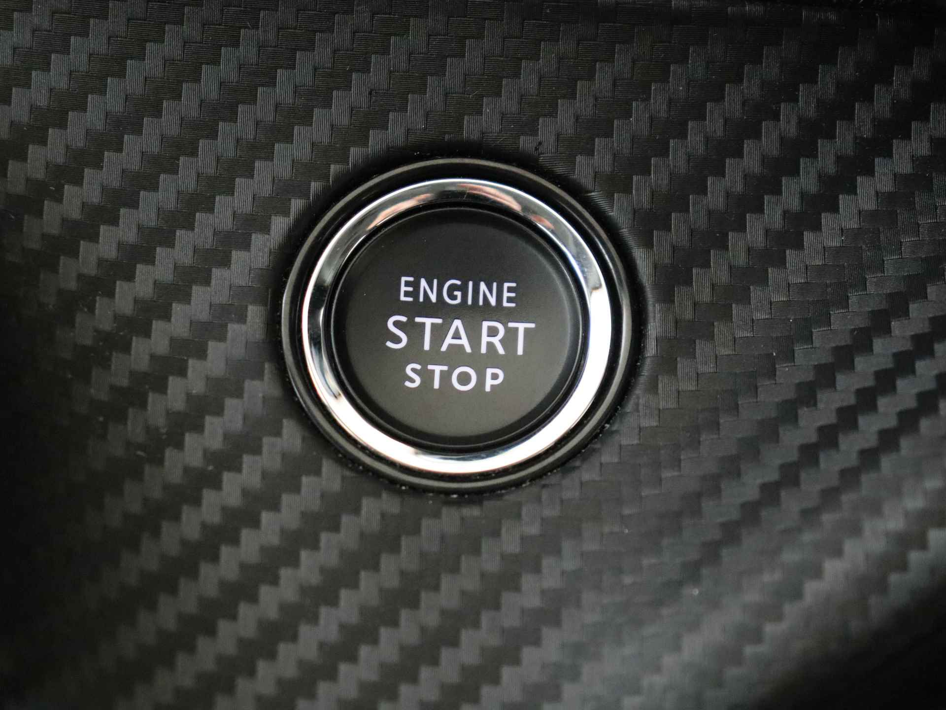 Peugeot e-2008 EV Active Pack 50 kWh | Navigatie | Camera | LM Velgen | - 35/44