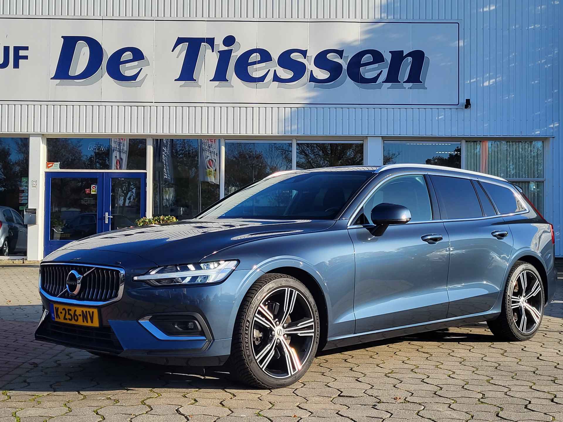 Volvo V60 2.0 B3 Inscription, 19"LM velgen, Trekhaak, - 3/38