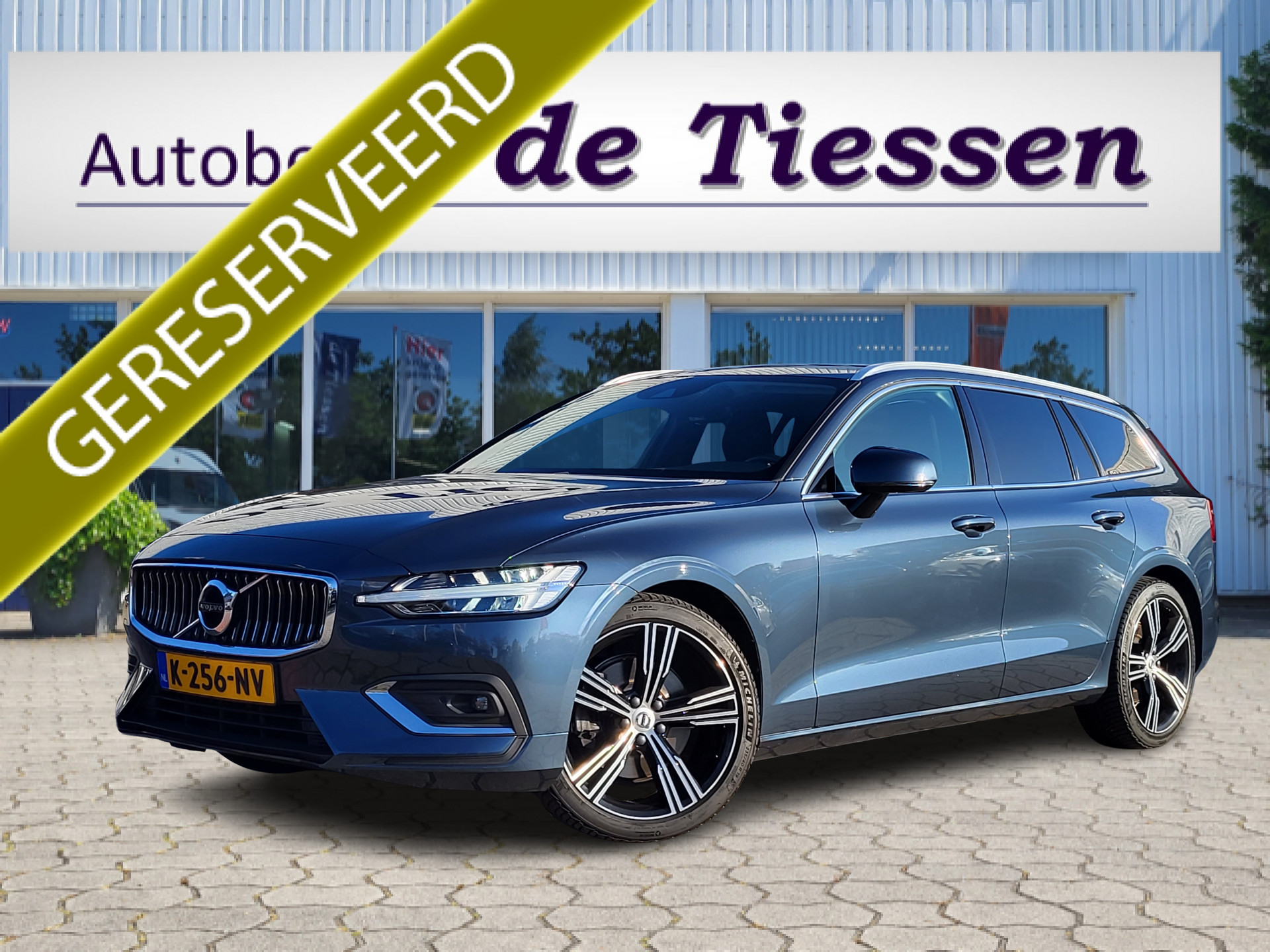 Volvo V60 2.0 B3 Inscription, 19"LM velgen, Trekhaak,