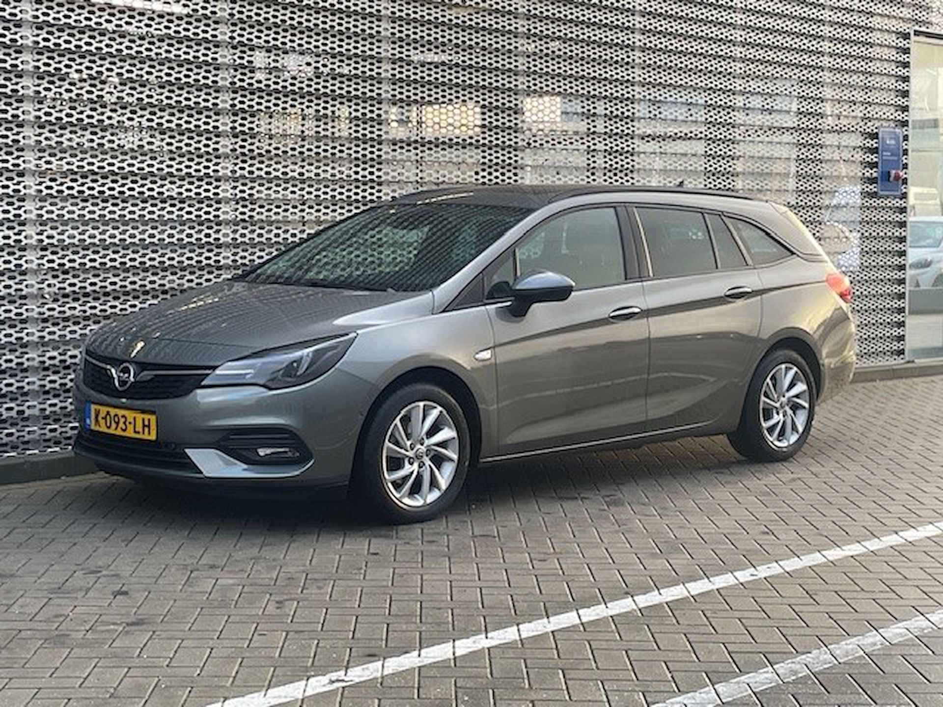 Opel Astra Sports Tourer 1.2 130PK Business Elegance Comfort Stoelen | Schuif/kantel dak | Dodehoek bewaking | Trekhaak | - 4/37