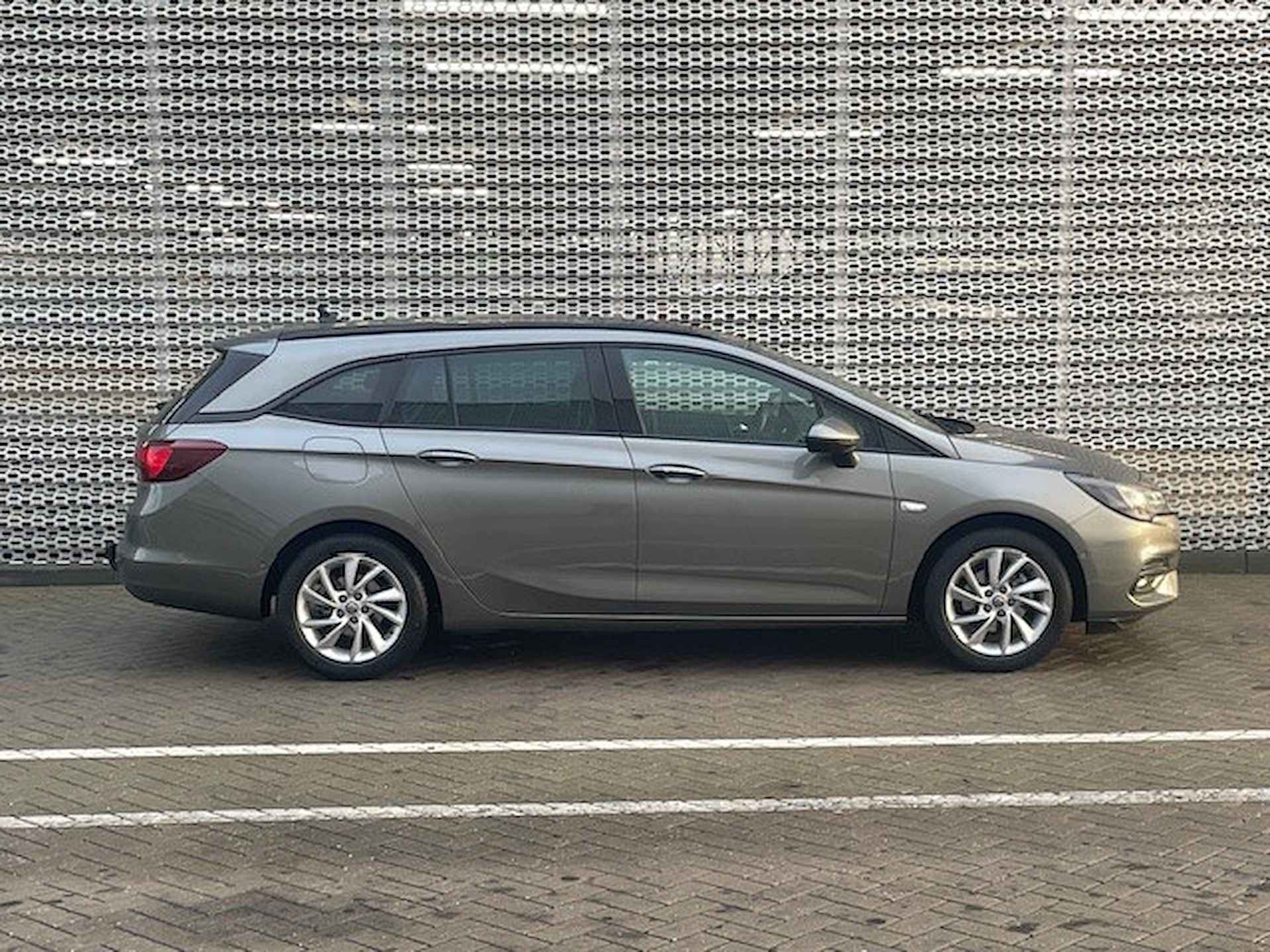 Opel Astra Sports Tourer 1.2 130PK Business Elegance Comfort Stoelen | Schuif/kantel dak | Dodehoek bewaking | Trekhaak | - 36/37