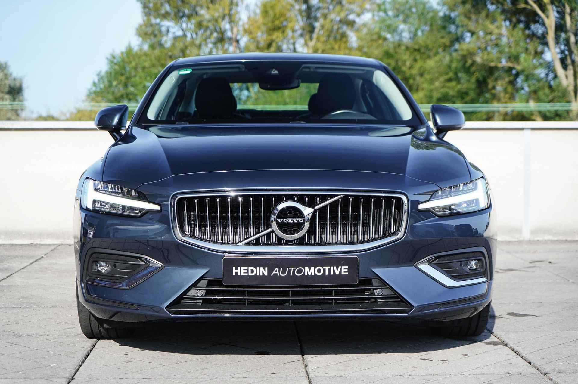 Volvo S60 2.0 B3 Inscription Pilot Assist | Apple Carplay/Android Auto | Elektrisch verstelbare Voorstoelen | DAB+ - 2/30