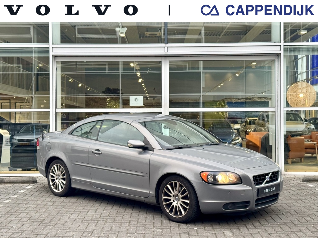 Volvo C70 2.4 140PK AUT6 Momentum| Leder| Stoel.Verw| Climate| Park Assist