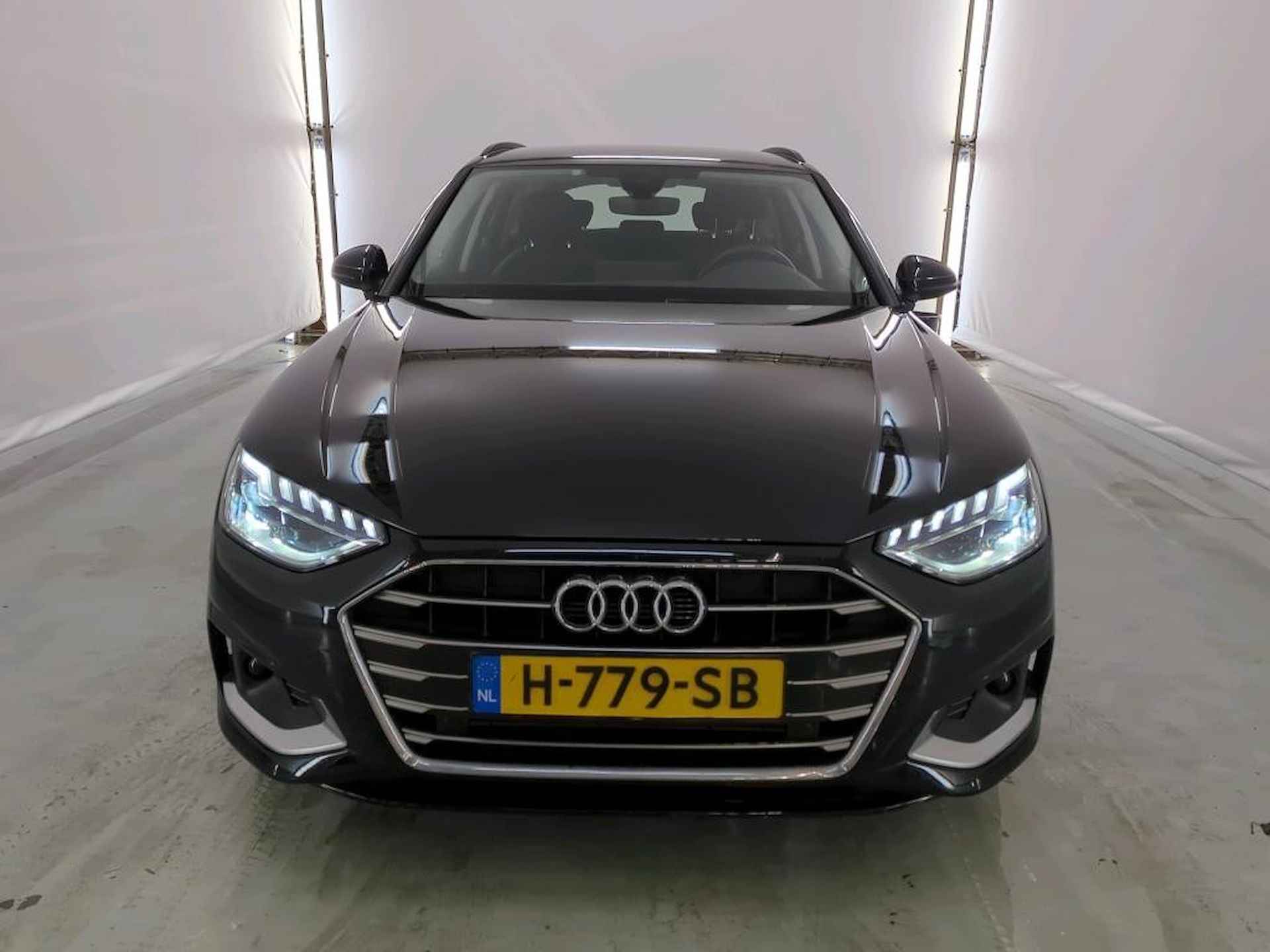 AUDI A4 35 TFSI LAUNCH EDITION BUSINESS AUTOMAAT - 9/11