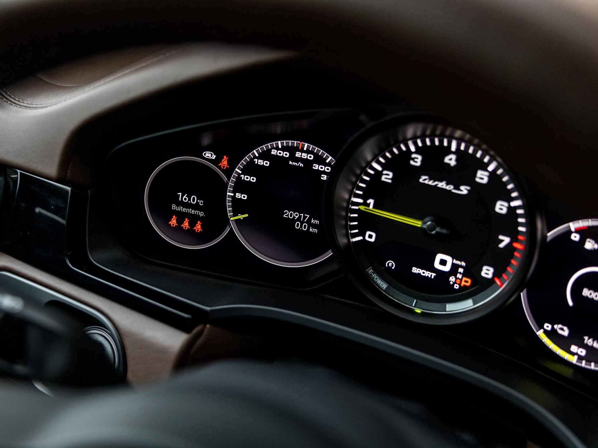 Porsche Cayenne 4.0 Turbo S E-Hybrid | SPORTDESIGN | SPORTCHRONO | PDLS+ | ACHTERASBESTURING | PASM | 1E EIGENAAR | SOFTCLOSE | NL AUTO | KERAMISCH | LUCHTVERING | BOSE | STOELVENTILATIE | PORSCHE INNO DRIVE | ADAPTIVE CRUISE CONTROL | 18-WEG STOELEN | - 23/51