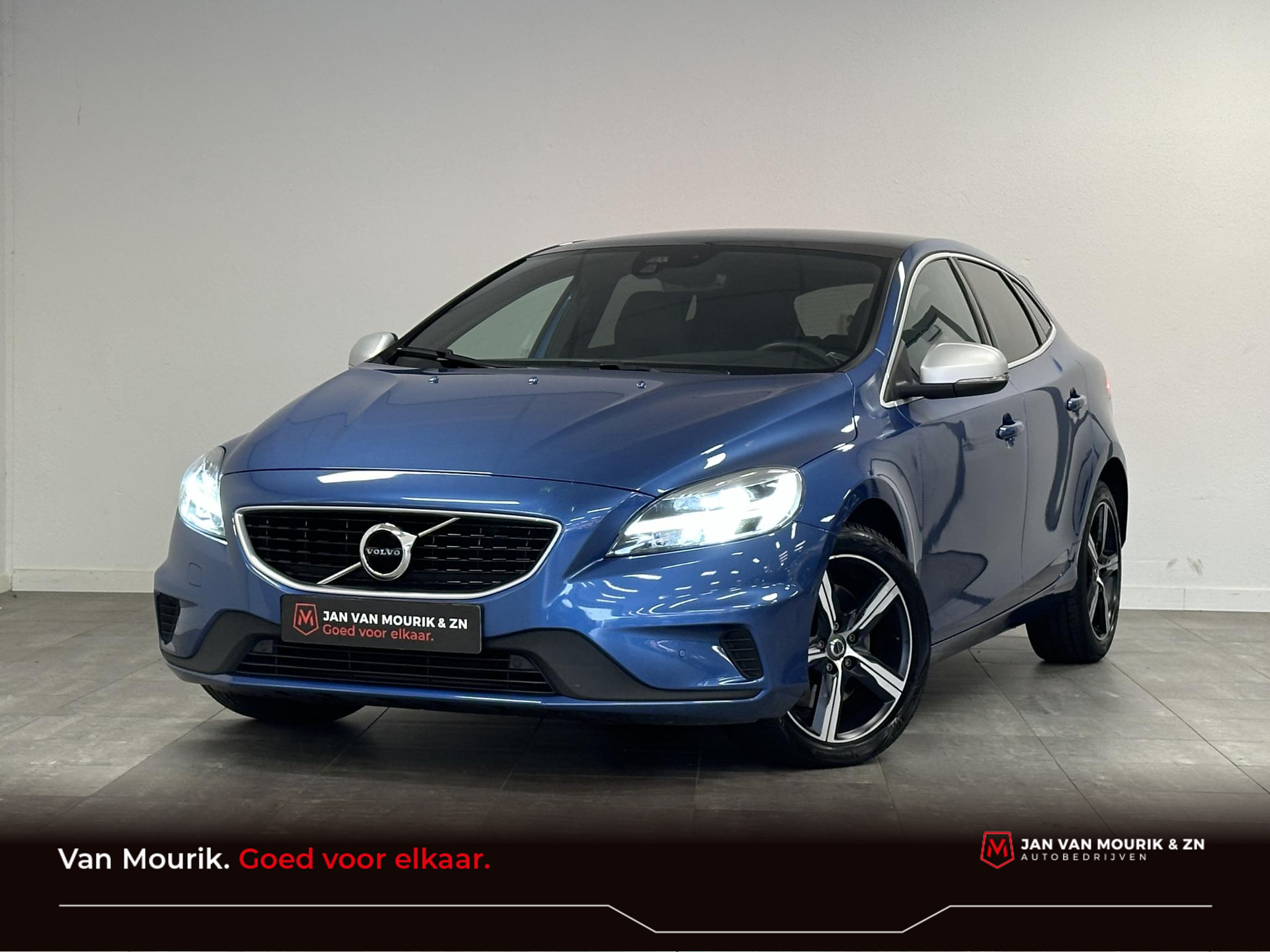 Volvo V40 1.5 T3 Polar+ Sport | R-Design | Panoramadak | Harman Kardon