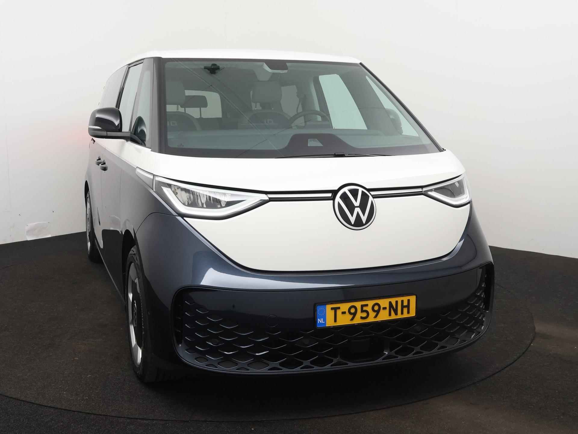 Volkswagen ID. Buzz 1st 77kWh | Automaat | Trekhaak | Stoelverwarming | Navigatie | App connect | Two-tone | Airco | 5 zitplaatsen | - 3/20