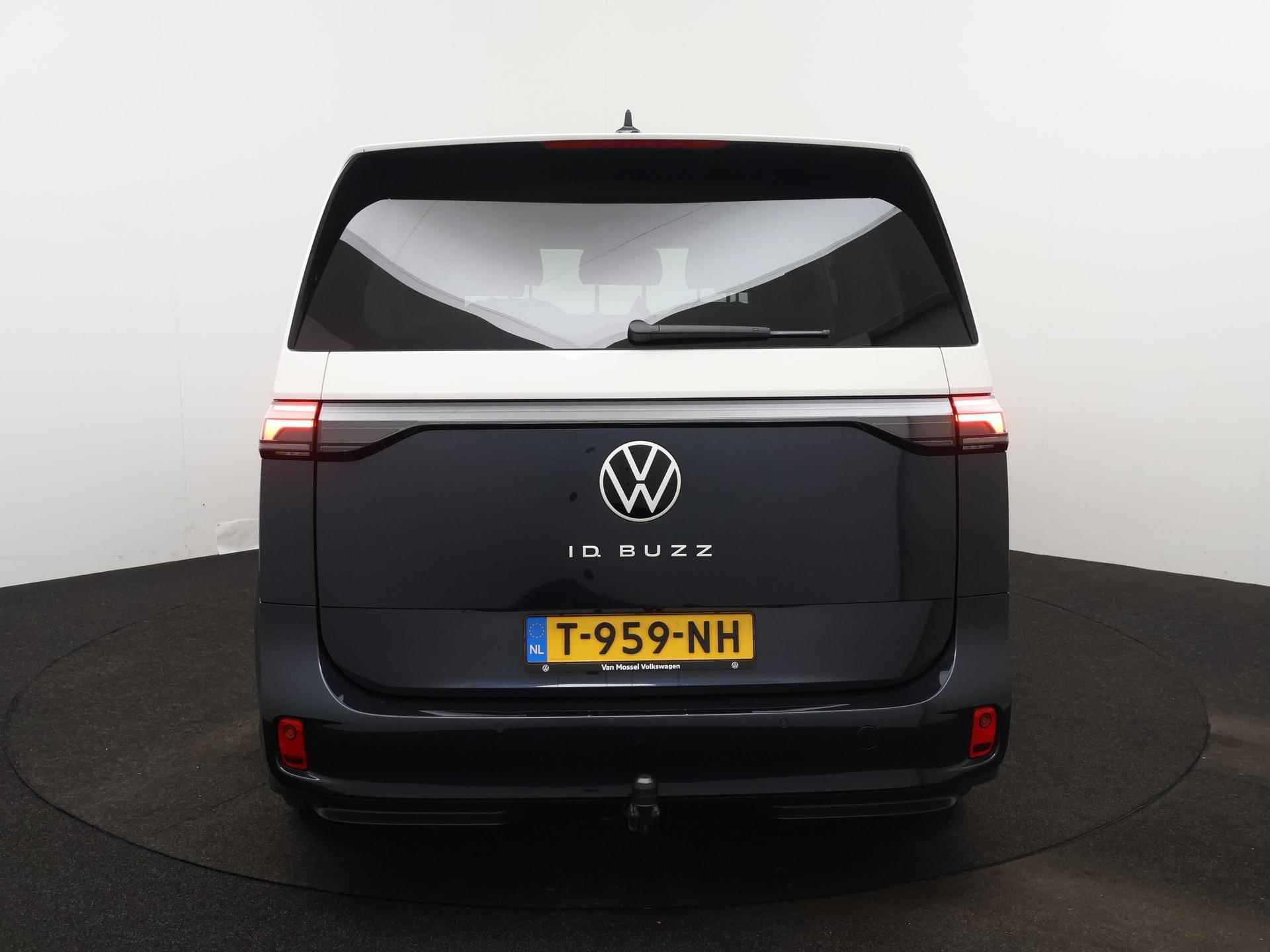 Volkswagen ID. Buzz 1st 77kWh | Automaat | Trekhaak | Stoelverwarming | Navigatie | App connect | Two-tone | Airco | 5 zitplaatsen | - 6/20