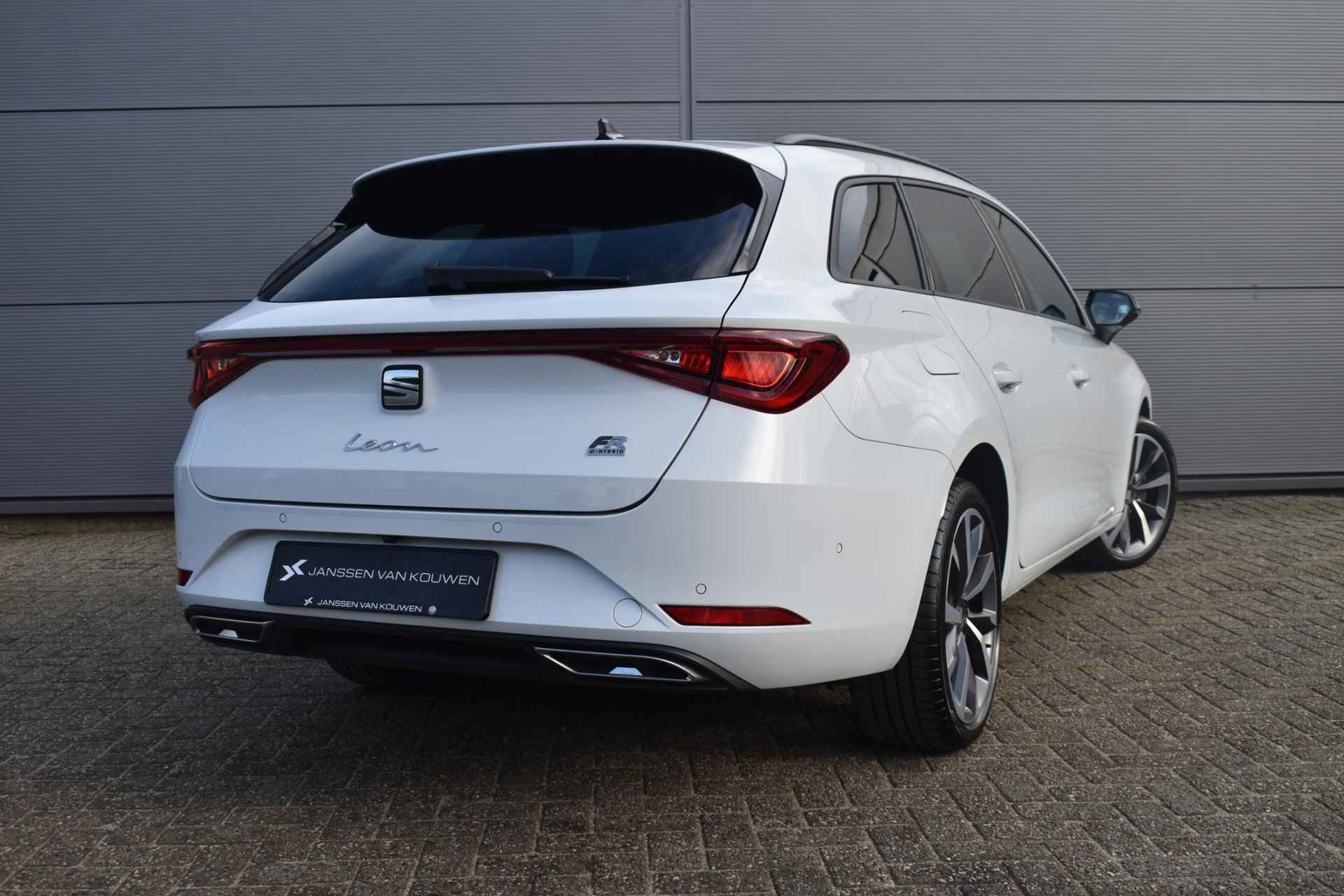 SEAT Leon Sportstourer 1.4 TSI eHybrid PHEV FR Business Intense / Stuur-Stoelverwarming / LED Koplampen / Navigatie - 3/44