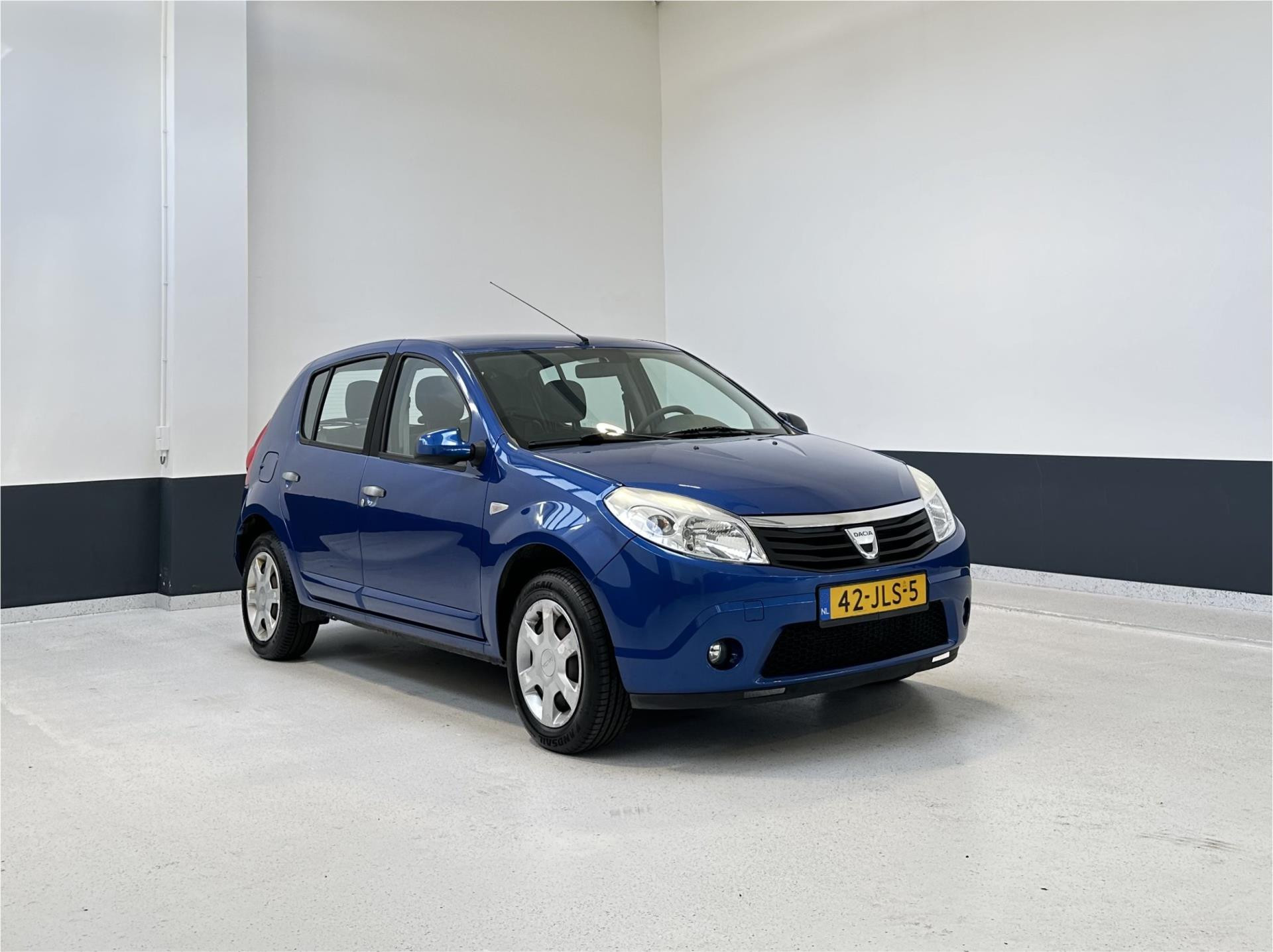 Dacia Sandero 1.2 Lauréate | NL | 1 Eig | Airco| CV | Elektr. Ramen | Trekhaak