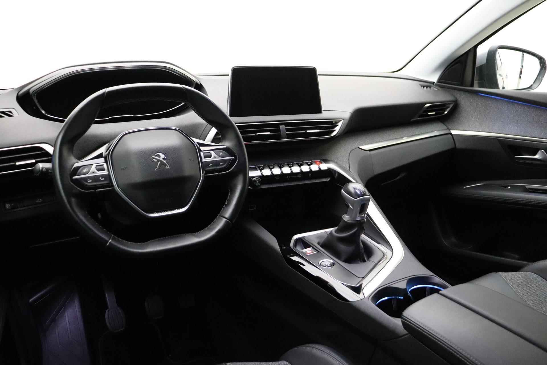Peugeot 3008 1.2 PureTech Blue Lease Premium | Navigatiesysteem full map | Apple Carplay/Android Auto | Elektrisch bedienbare achterklep met sensorsturing | Cruise control | Trekhaak met afneembare kogel | Stoelverwarming - 8/36