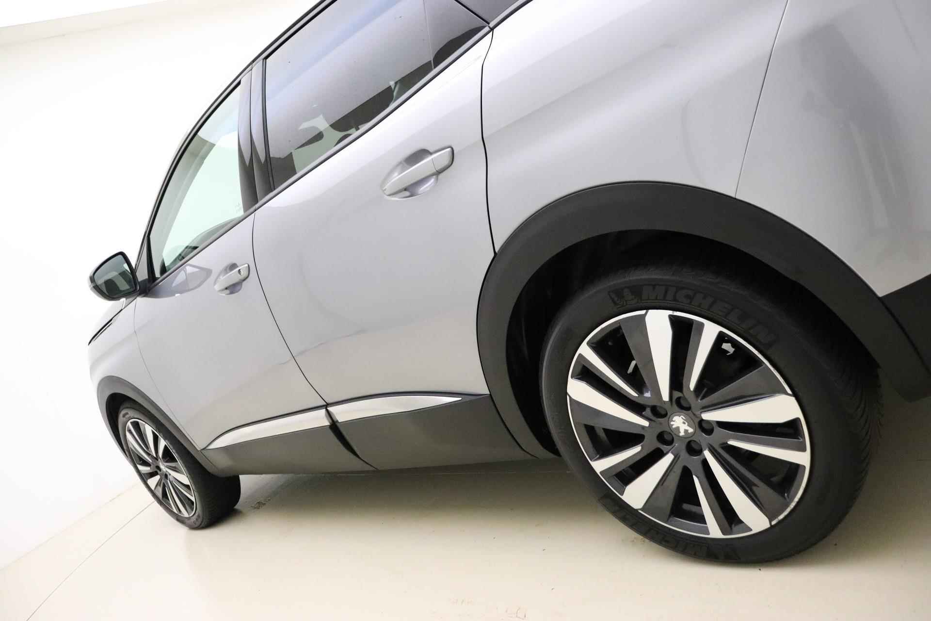 Peugeot 3008 1.2 PureTech Blue Lease Premium | Navigatiesysteem full map | Apple Carplay/Android Auto | Elektrisch bedienbare achterklep met sensorsturing | Cruise control | Trekhaak met afneembare kogel | Stoelverwarming - 19/36