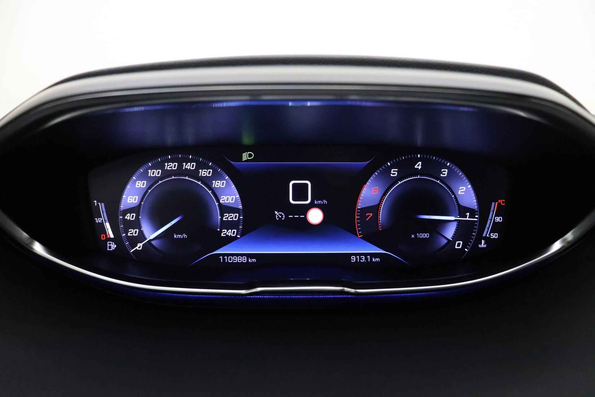 Peugeot 3008 1.2 PureTech Blue Lease Premium | Navigatiesysteem full map | Apple Carplay/Android Auto | Elektrisch bedienbare achterklep met sensorsturing | Cruise control | Trekhaak met afneembare kogel | Stoelverwarming - 32/36