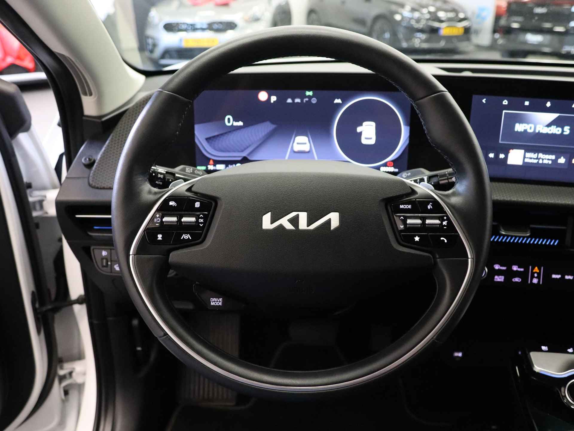 Kia EV6 Plus 77.4 kWh | Stoel verwarming en koeling | Elektrisch bedienbare voorstoelen | Lederen bekleding | Navigatie | Camera | Apple Carplay / Android Auto | - 49/54