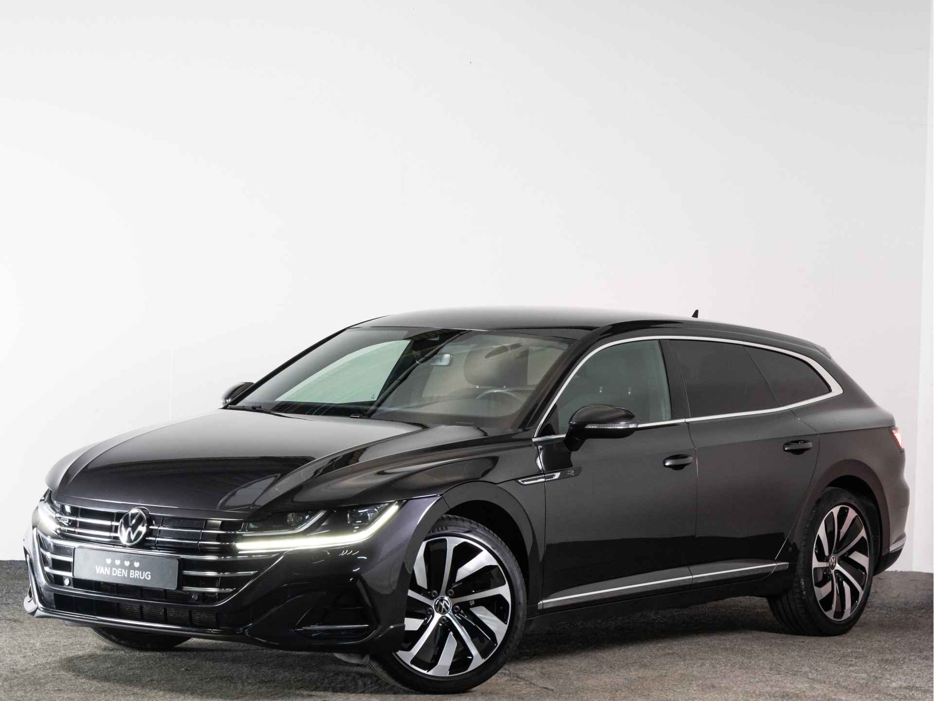 Volkswagen Arteon Shooting Brake R-Line 1.4 TSI eHybrid 218 pk Automaat | LED | Navigatie Pro | DCC | Trekhaak | Camera | Keyless | Standkachel | - 3/47