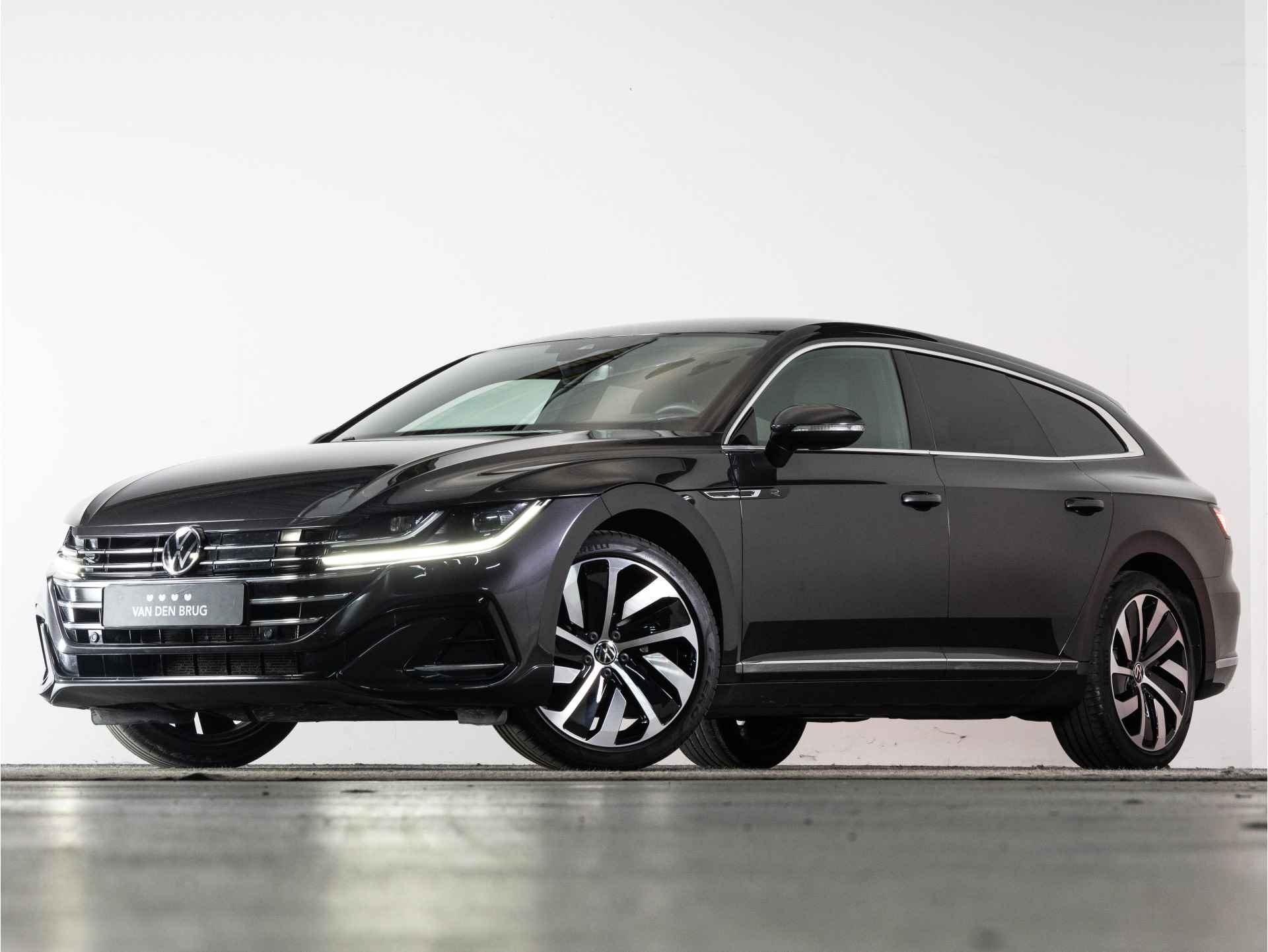 Volkswagen Arteon Shooting Brake R-Line 1.4 TSI eHybrid 218 pk Automaat | LED | Navigatie Pro | DCC | Trekhaak | Camera | Keyless | Standkachel | - 44/47