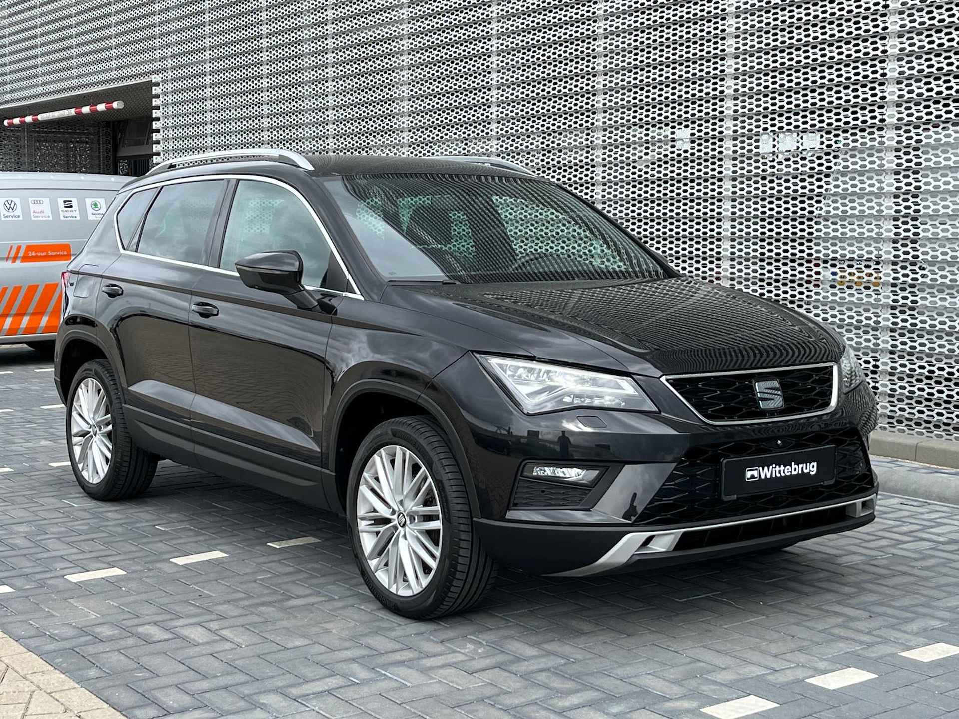 SEAT Ateca 1.5 TSI Xcellence DSG / 18" LMV / Digitale Cockpit / LED / Stoelverwarming / 360 Camera /P4 - 10/26