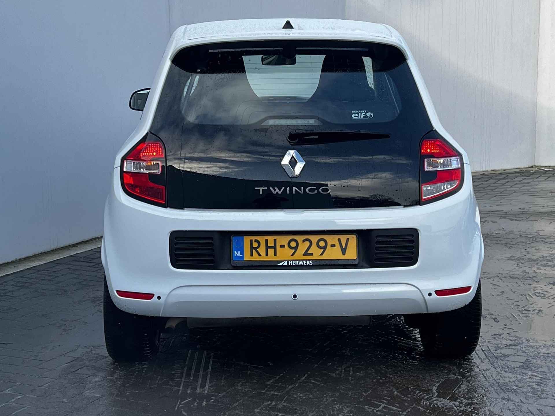 Renault Twingo 1.0 SCe Intens Automaat / Dealer onderhouden / 16" LMV met All Season banden / Navigatie / Achteruitrijcamera / - 31/48