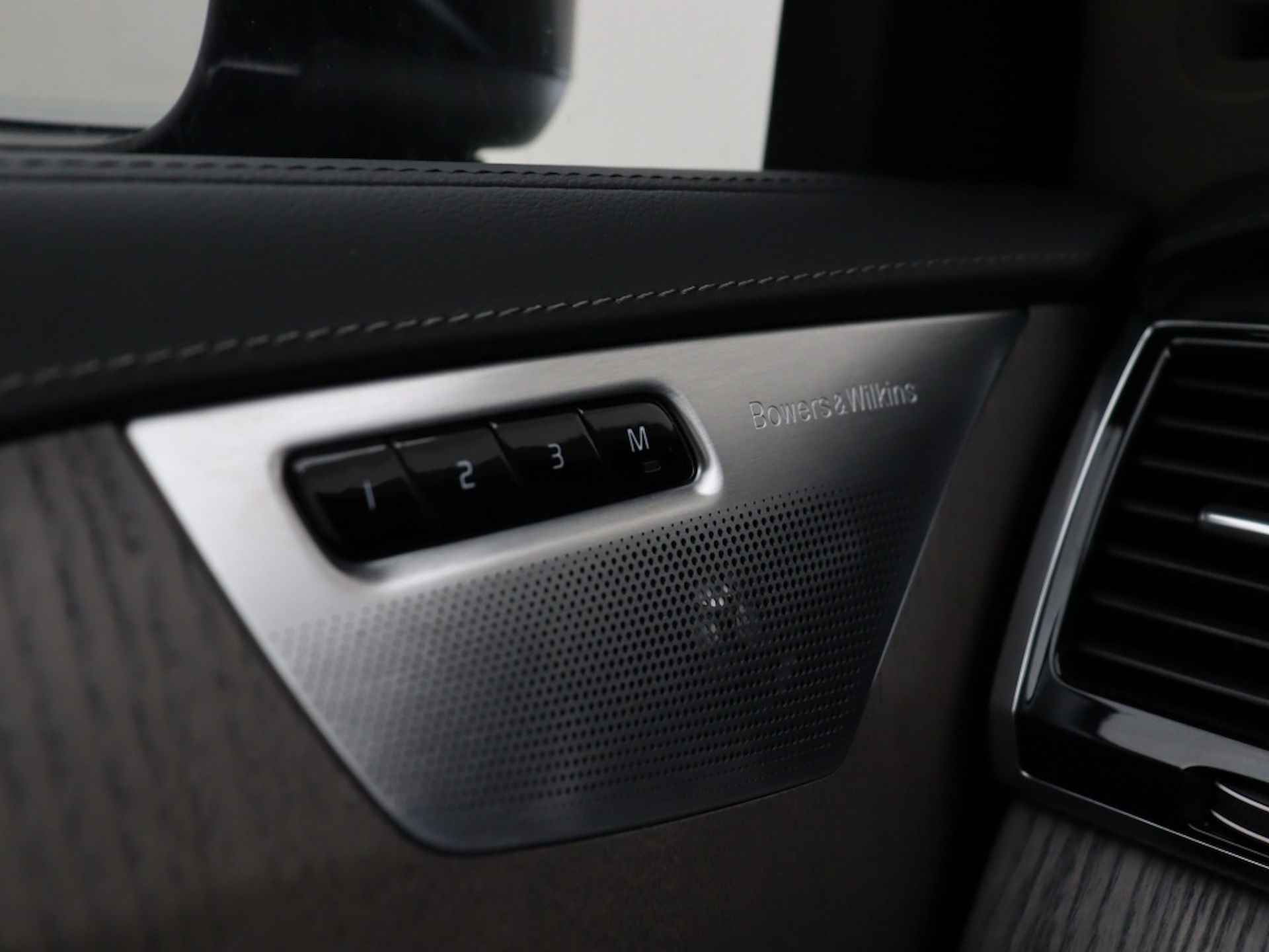 Volvo XC90 T8 PLUG-IN HYBRID ULTIMATE BRIGHT LUCHTVERING BOWERS & WILKINS - 22/45