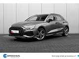 Audi A3 Sportback 45 TFSI e S edition Competition S tronic | Zwart Optiek Plus | Adaptive Cruise control | Stoelverwarming | 18'' Inch v