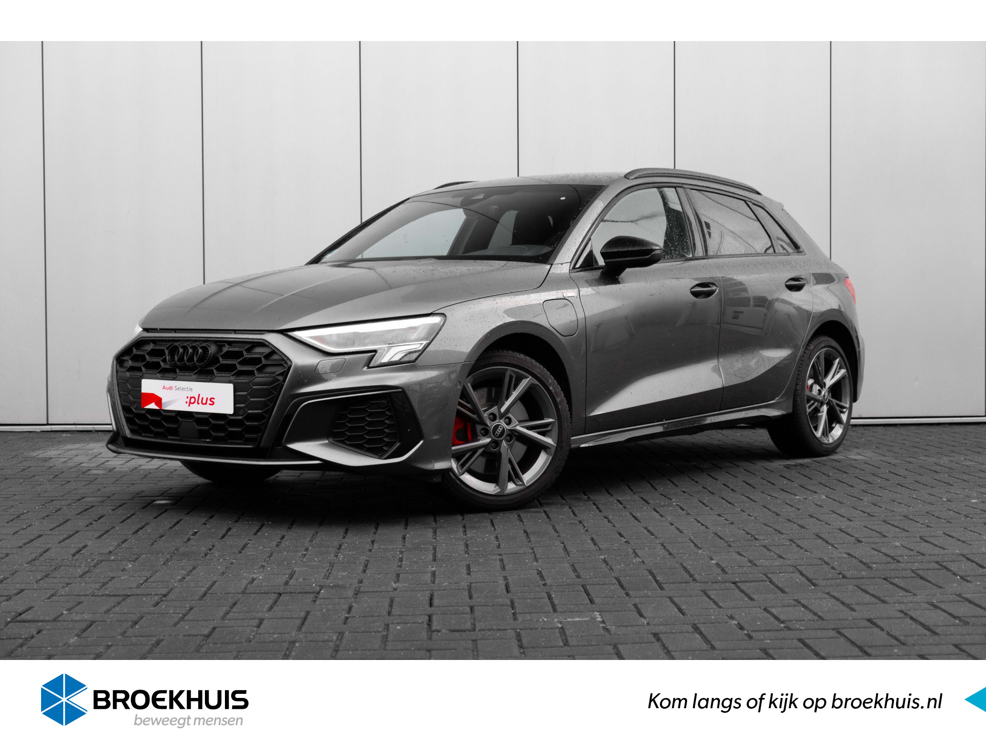 Audi A3 Sportback 45 TFSI e S edition Competition S tronic | Zwart Optiek Plus | Adaptive Cruise control | Stoelverwarming | 18'' Inch v