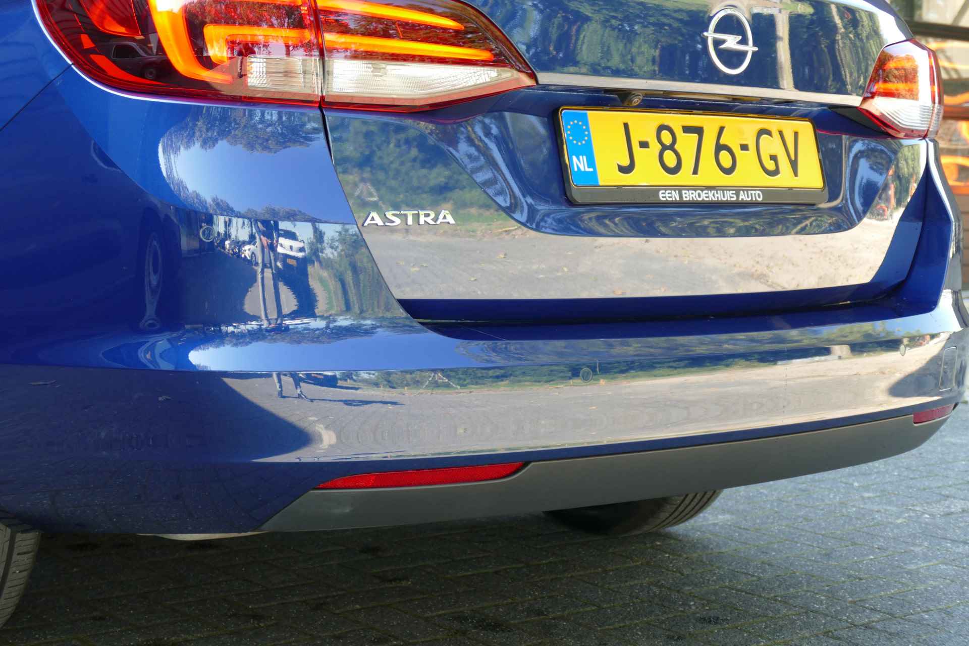 Opel Astra Sports Tourer 1.2 TURBO 110PK LAUNCH EDITION / NAVI / ALCANTARA / CLIMA / PDC / CAMERA / 16" LMV / AGR / FULL-LED / KEYLESS / WI - 8/30