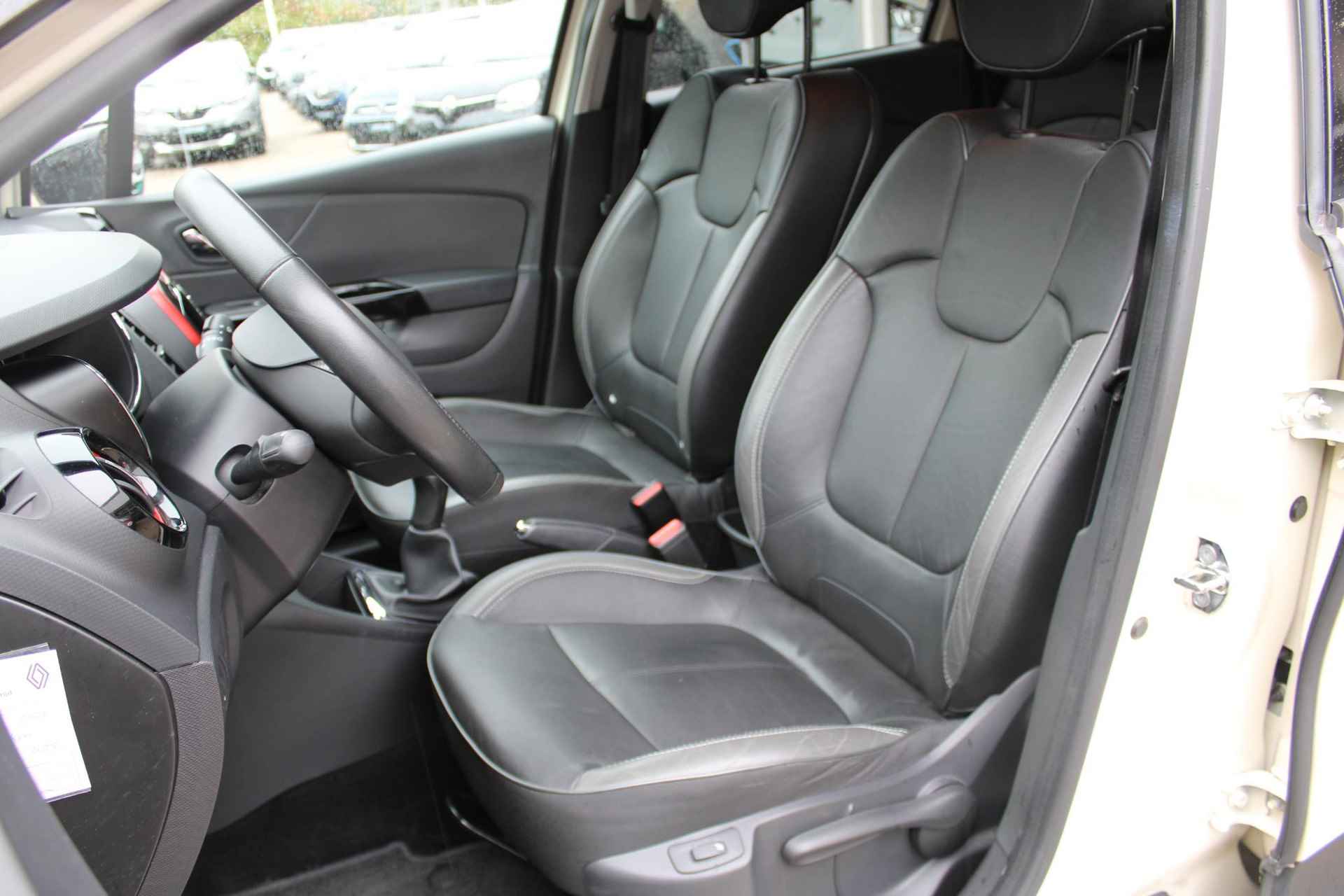 Renault Captur 0.9 TCe 90 Xmod | Stoelverwarming | Trekhaak | Achteruitrij Camera | Lederen bekleding - 8/44