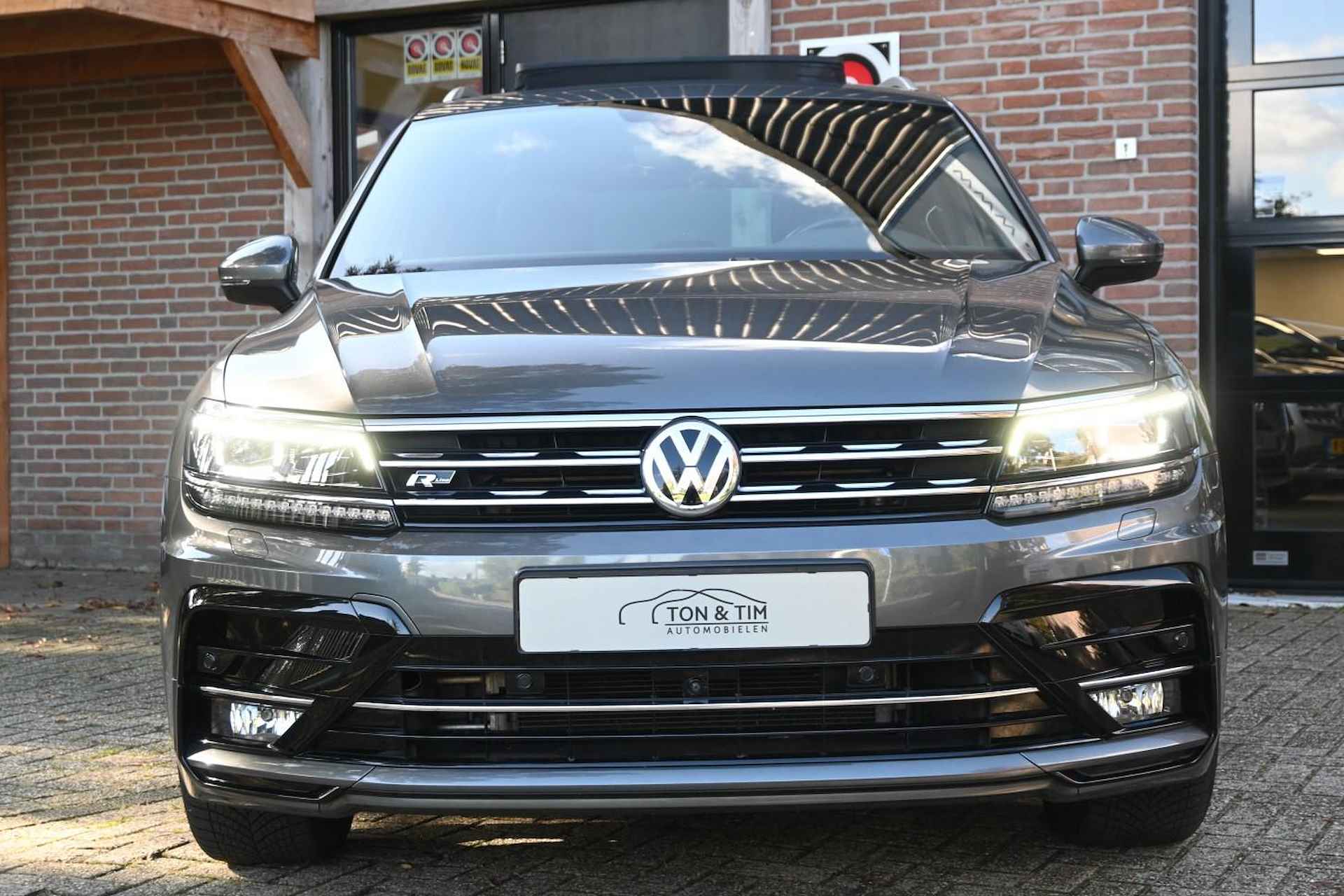 Volkswagen Tiguan 2.0 TSI 4Motion 2x R-LINE PANO Trekhaak Virtual '17 - 9/50