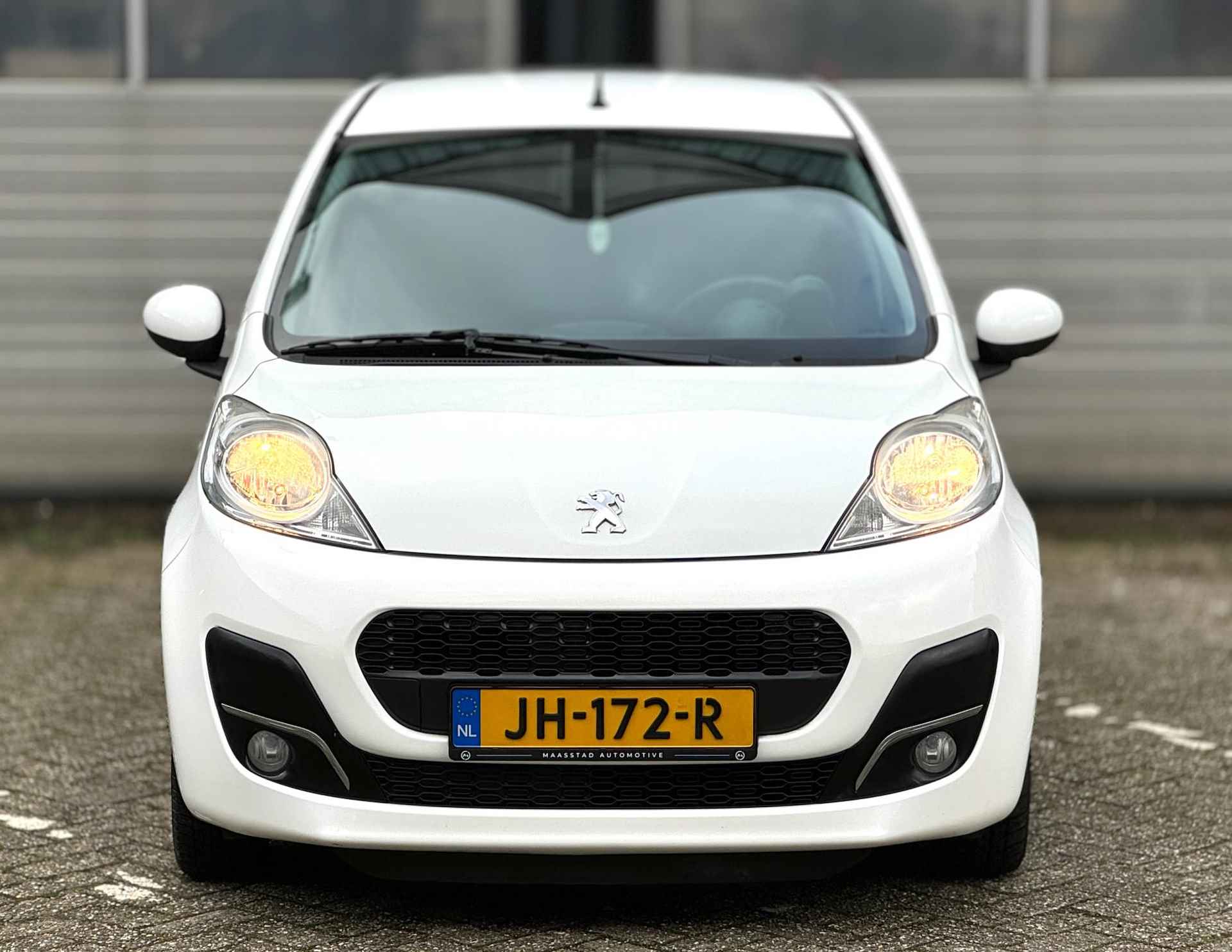 Peugeot 107 1.0|Airco|Lage KM|5drs|Facelift|Topstaat|Toerenteller|Zeer nette auto|Blauwe accenten|Rijdt en schakelt perfect - 3/31