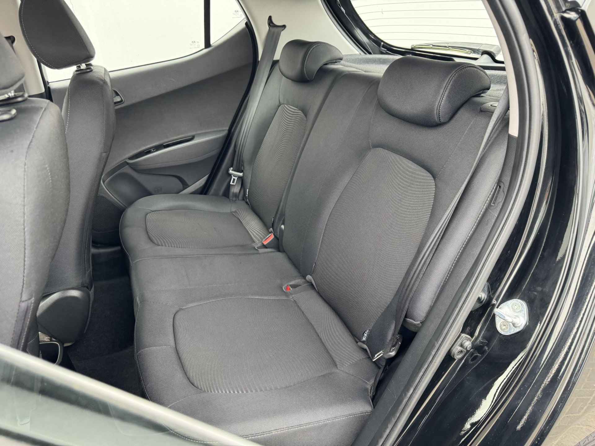 Hyundai i10 1.0i Comfort / Cruise control / Airco / Elektrisch verstelbare spiegels / USB/AUX aansluiting - 6/32