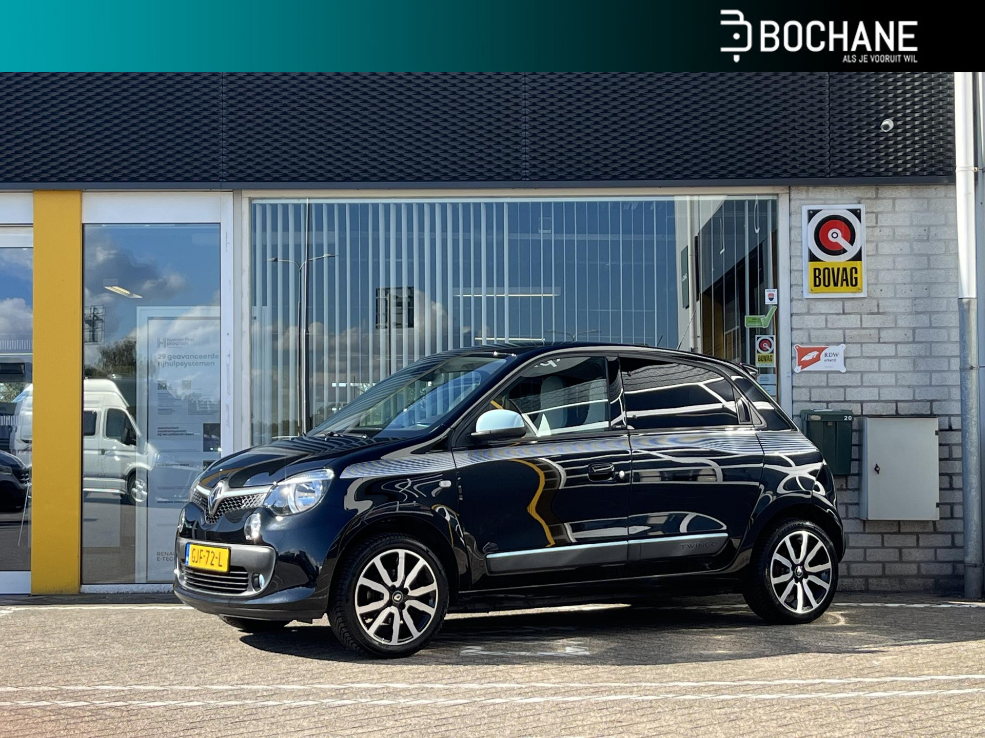 Renault Twingo 1.0 SCe 70 Intens | Lichtmetalen velgen 16" | Parkeersensoren | Climate Control |