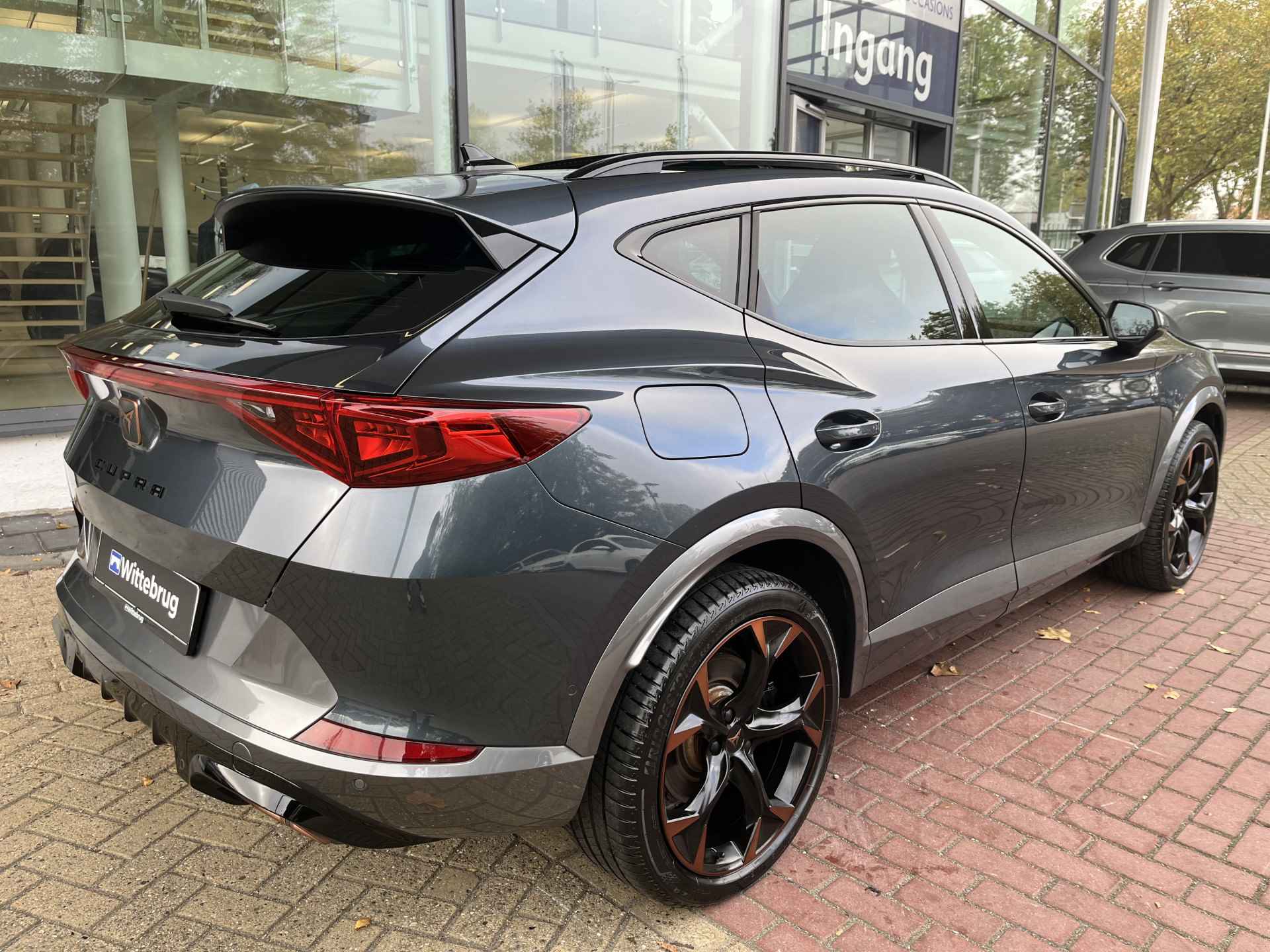 CUPRA Formentor 1.4 e-Hybrid 245pk DSG VZ Black Edition / Panoramadak / Zwart Lederen CUP Kuipstoelen / SuperSport Stuur / LED / Elek. Achterklep met Virtual Pedal / Camera - 20/28