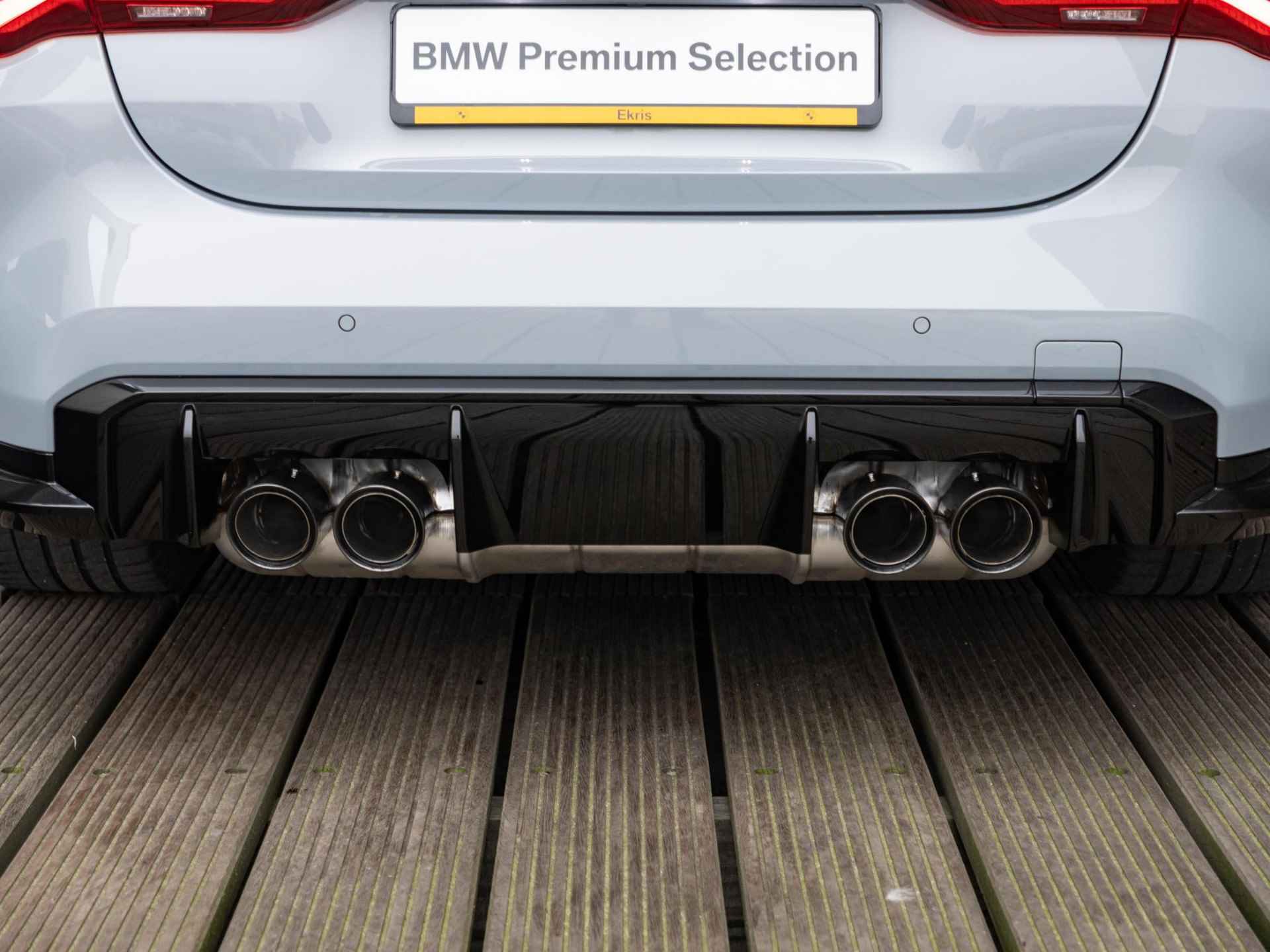 BMW M4 Coupé xDrive | M Drive Professional | M Carbon-keramisch remmen | Driving Assistant Professional | Harman Kardon | BMW Laserlight - 26/51