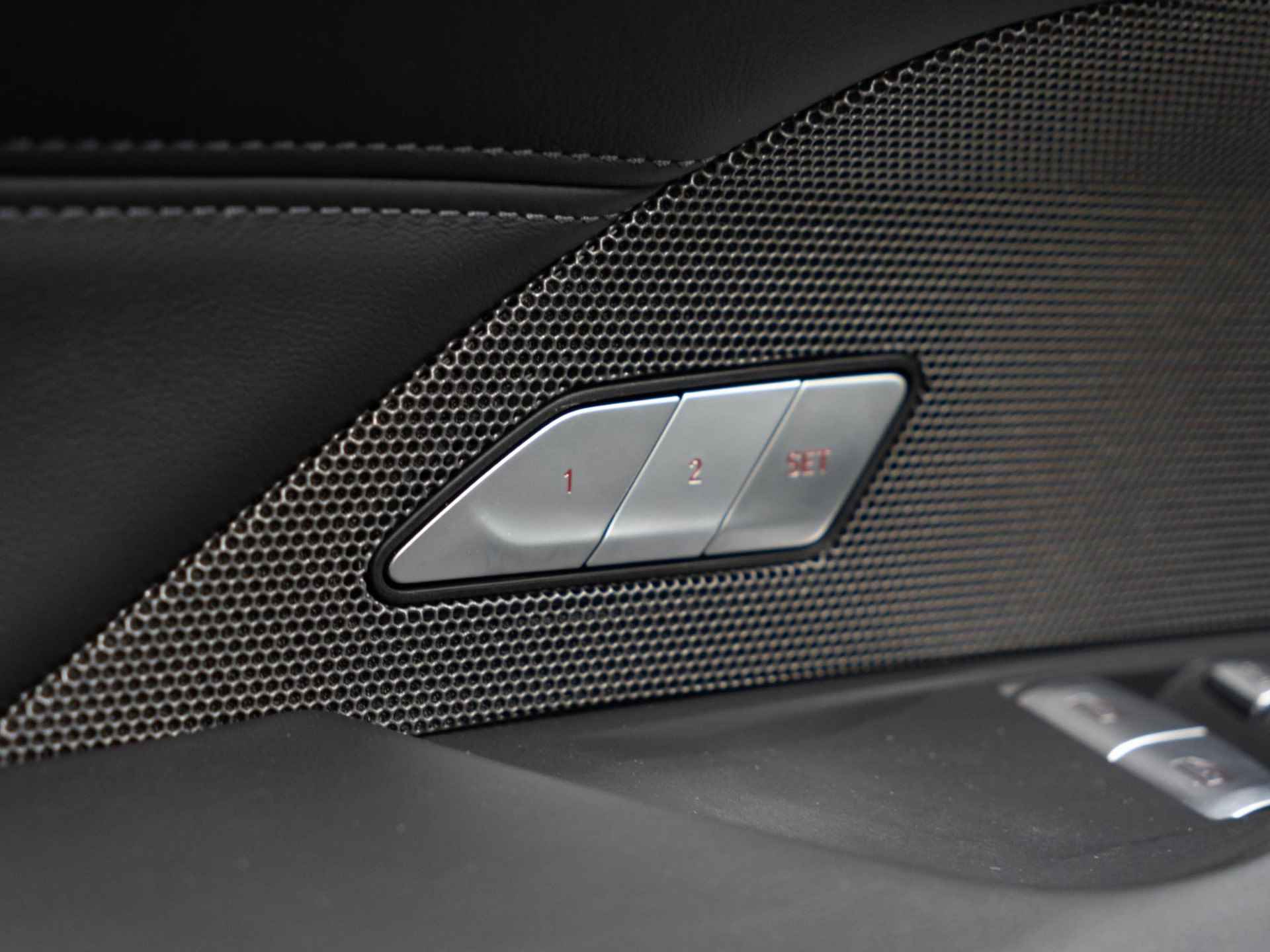 BMW M4 Coupé xDrive | M Drive Professional | M Carbon-keramisch remmen | Driving Assistant Professional | Harman Kardon | BMW Laserlight - 48/51