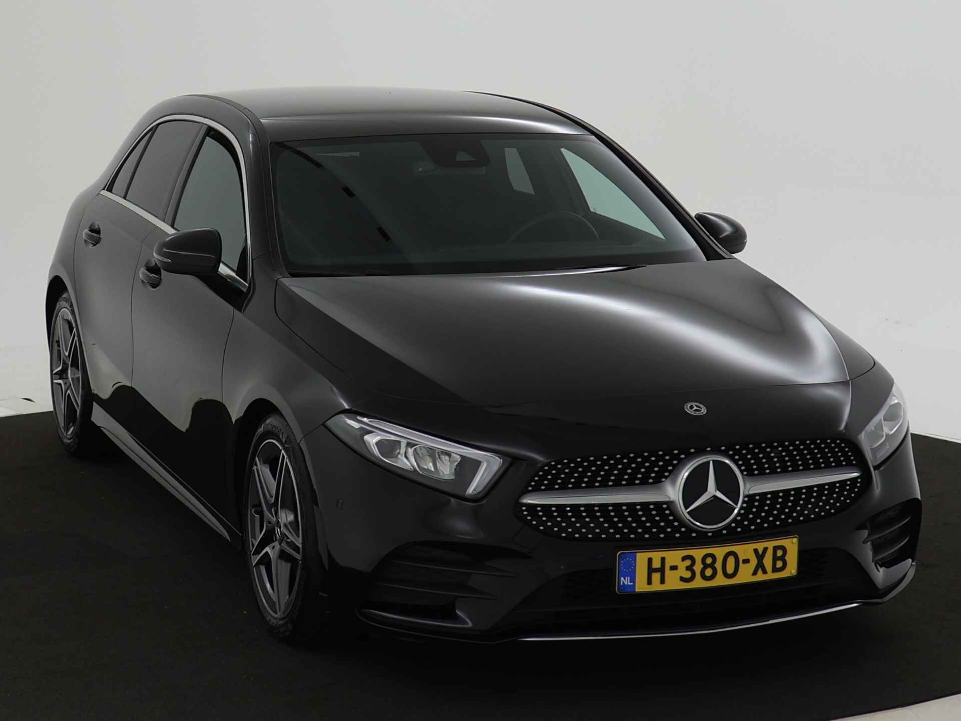 Mercedes-Benz A-Klasse 160 Business Solution AMG | Navigatie | Stoelverwarming | Inclusief 24 maanden MB Certified garantie voor Europa. - 26/41