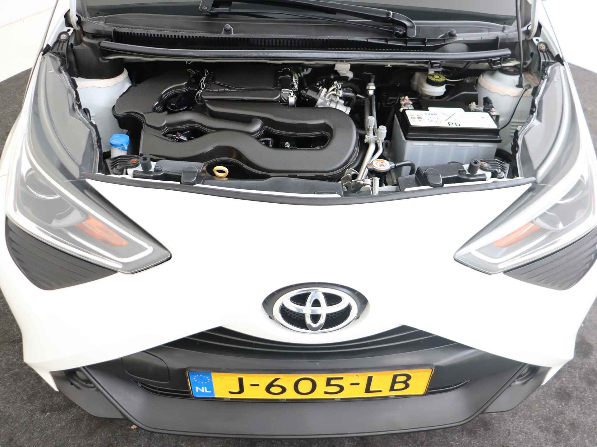 Toyota Aygo 1.0 VVT-i x-fun I Airco I 5 Deurs I Zuinig I Centrale vergrendeling met afstandsbediening I Elektrische ramen voor I 1e Eigenaar I Volledig LOUWMAN Onderhouden I - 36/39