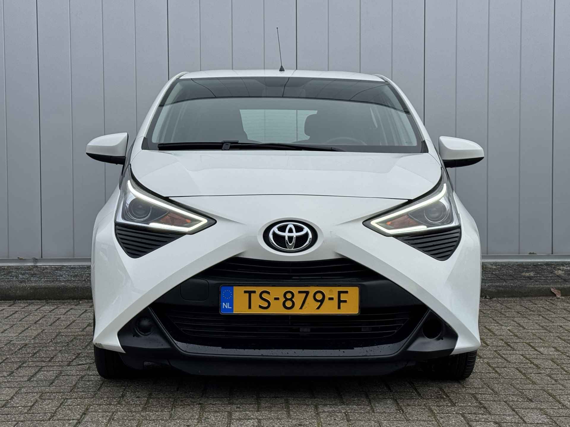 Toyota Aygo 1.0 VVT-i x-play NL Auto Dealer Onderhouden Camera - 3/15