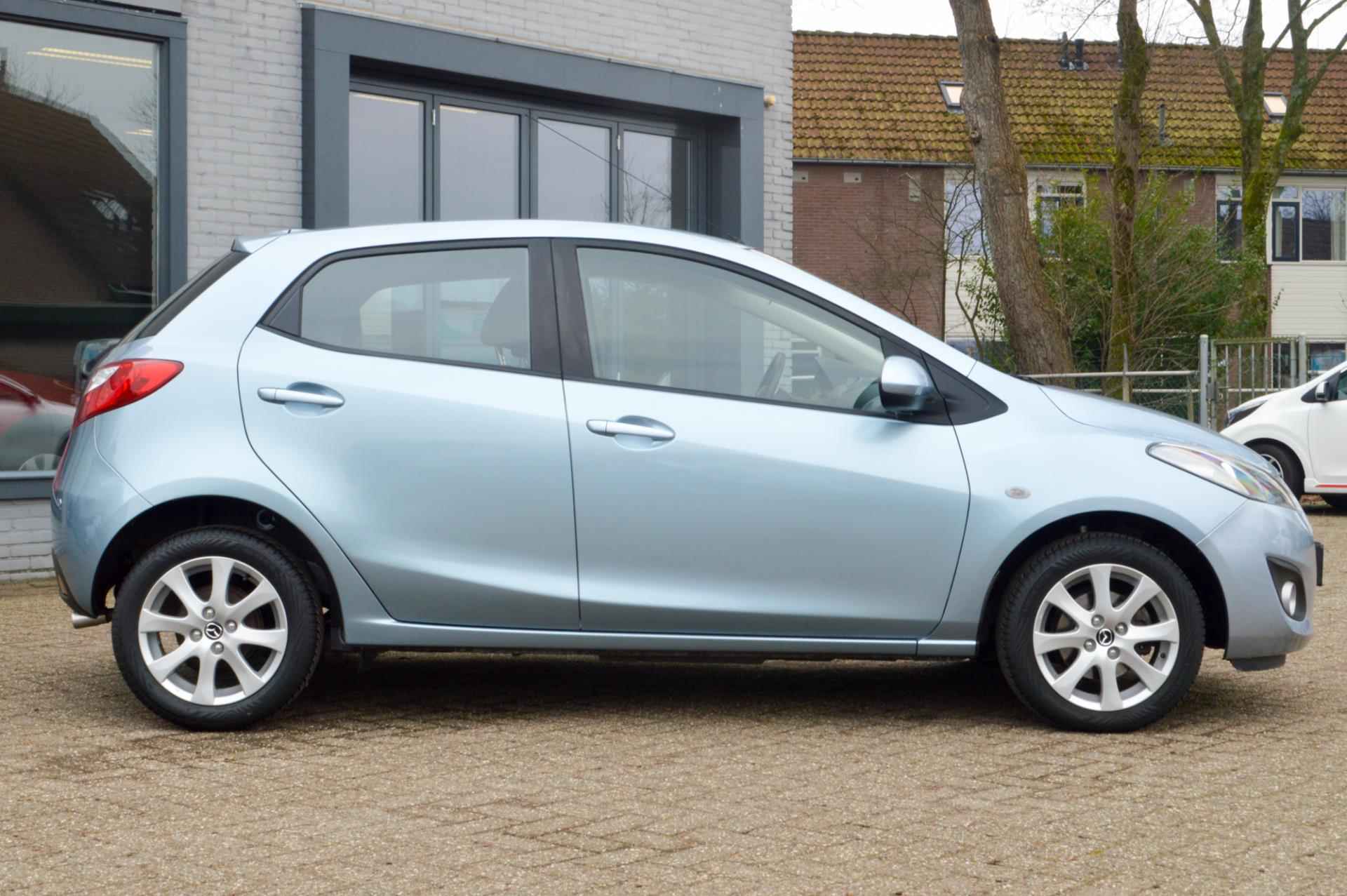 Mazda 2 1.5 GT-L Automaat |Stoelverwarming|All season banden|Parkeersensoren|airco - 21/28