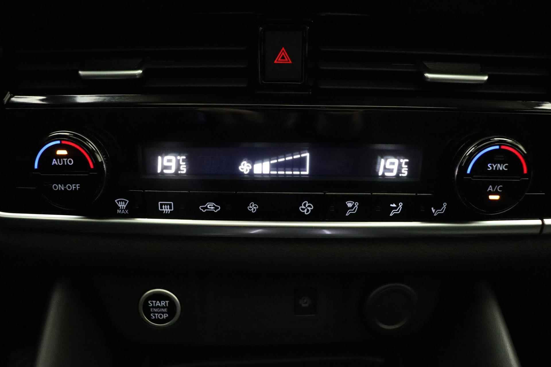 Nissan Qashqai 1.3 MHEV Xtronic N-Connecta 1800 kg trekgewicht! | Automaat | Navigatie | Panoramadak | Rondomzicht camera | Getint glas | Dakrails | Keyless - 30/37