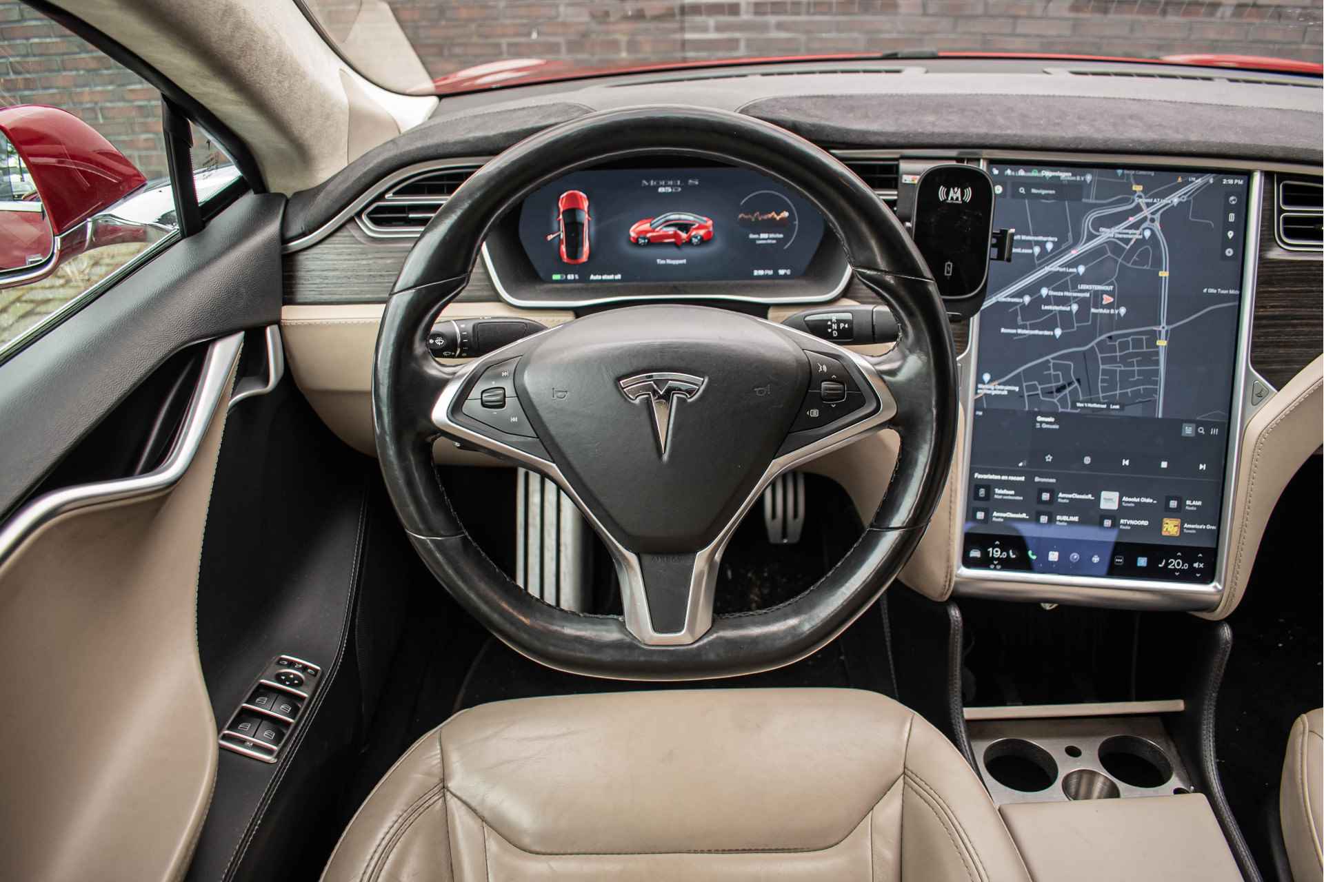 Tesla Model S 85D Base - 21/23