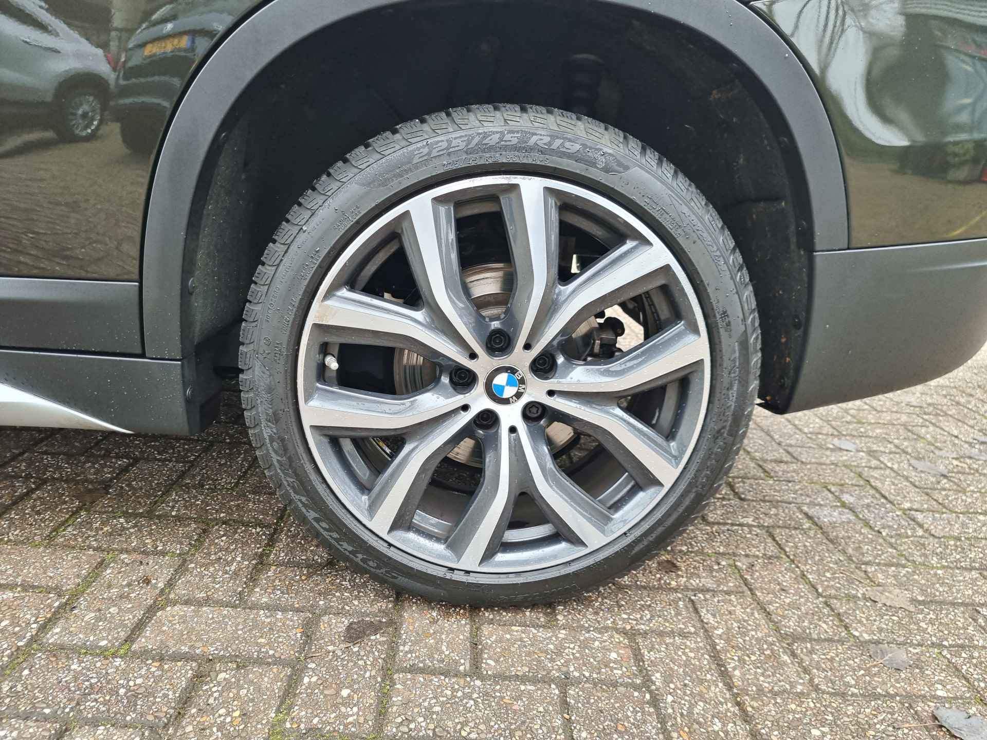 BMW X1 sDrive20i High Executive 192 PK | X-line | Panorama | Led | Climate contr. | Leder | NL-auto 12 mnd BOVAG garantie Whatsapp 06-53188999 - 14/49
