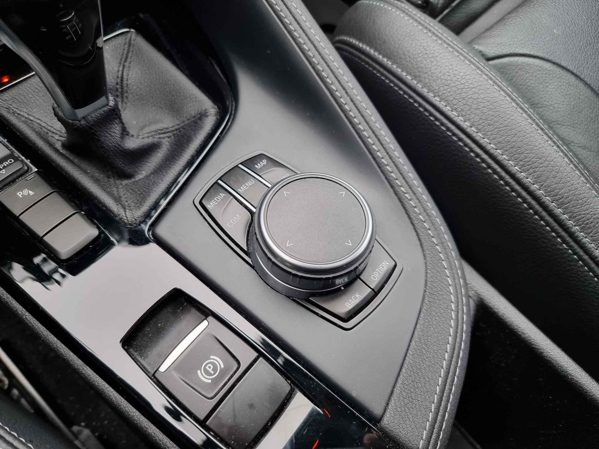 BMW X1 sDrive20i High Executive 192 PK | X-line | Panorama | Led | Climate contr. | Leder | NL-auto 12 mnd BOVAG garantie Whatsapp 06-53188999 - 36/49