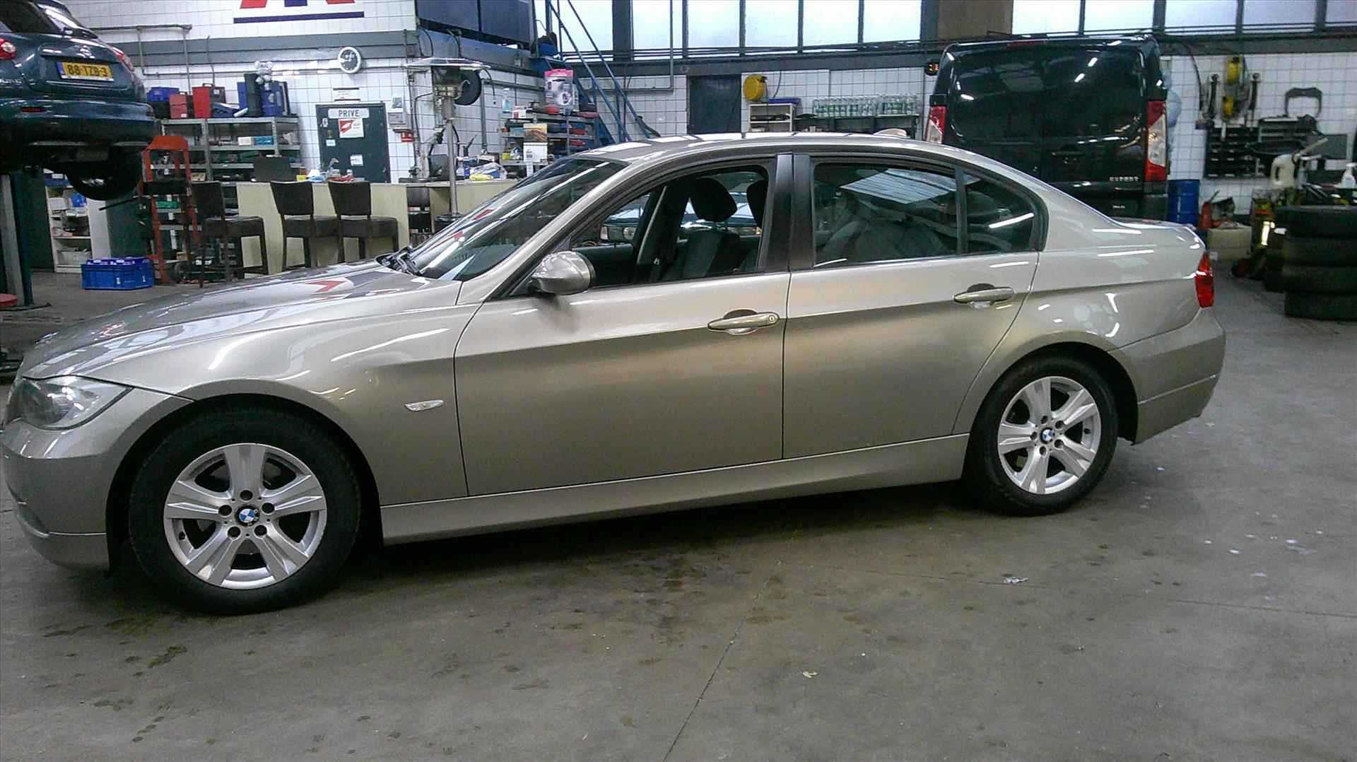BMW 3-Serie (e90) 1.6 I 316  90KW Executive - 2/17