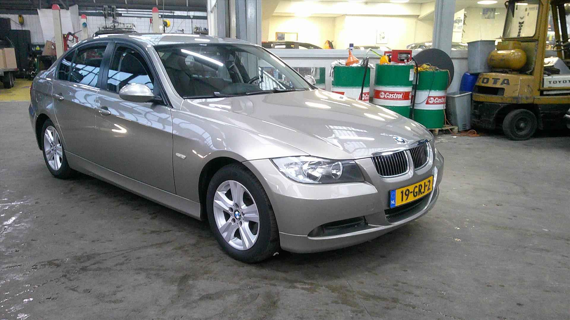 BMW 3-Serie (e90) 1.6 I 316  90KW Executive - 5/17