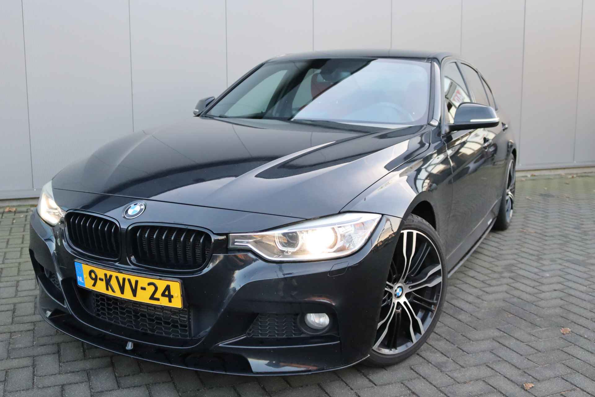 BMW 3-serie 320i EfficientDynamics Edition Executive Navigatie/Stoelverwarming/Parkeerhulp/Leder - 7/29