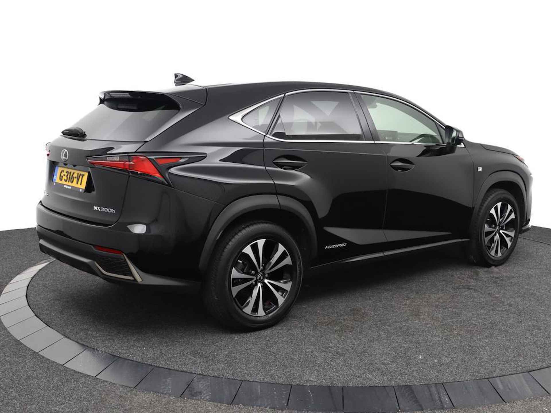 Lexus NX 300h AWD F Sport Line | Mark Levinson | Stoelkoeling | Panoramadak | Head-Up Display - 2/50