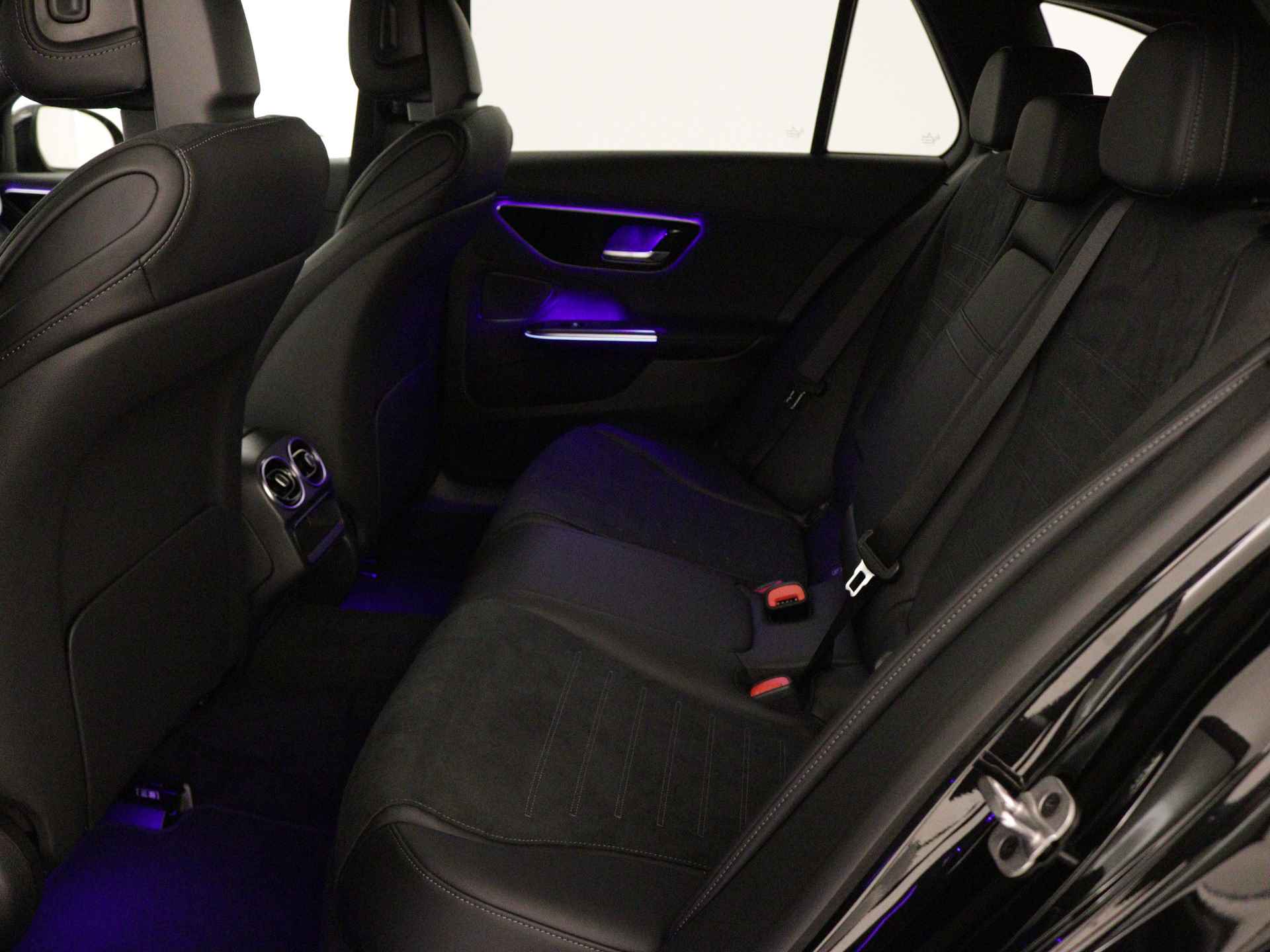 Mercedes-Benz C-Klasse Estate 300 e AMG Line | DIGITAL LIGHT | KEYLESS GO-comfortpakket | Nightpakket | Premium Pakket | DIGITAL LIGHT |  Actieve afstandsassistent DISTRONIC | Parkeerpakket met 360°-camera | - 16/36