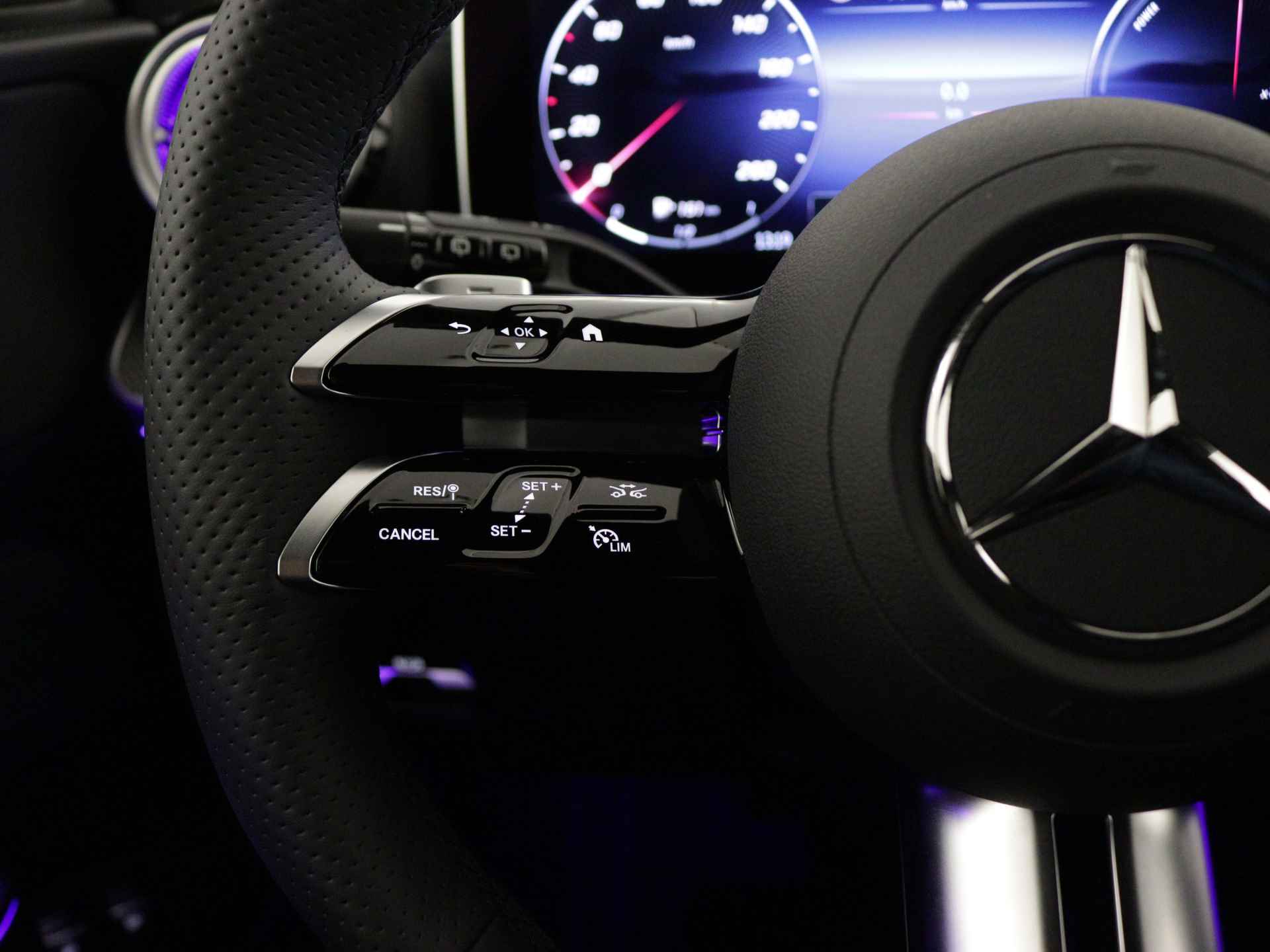 Mercedes-Benz C-Klasse Estate 300 e AMG Line | DIGITAL LIGHT | KEYLESS GO-comfortpakket | Nightpakket | Premium Pakket | DIGITAL LIGHT |  Actieve afstandsassistent DISTRONIC | Parkeerpakket met 360°-camera | - 18/36