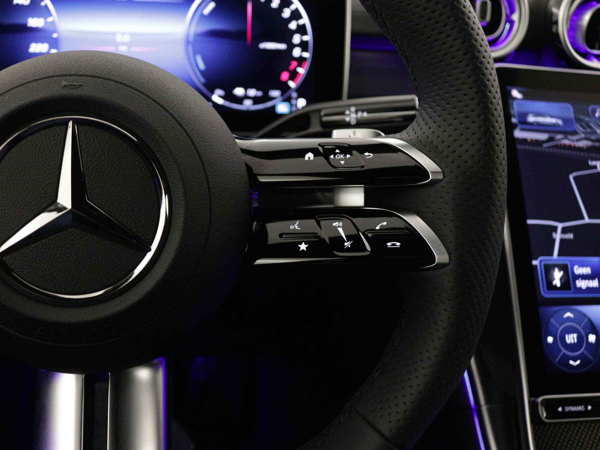 Mercedes-Benz C-Klasse Estate 300 e AMG Line | DIGITAL LIGHT | KEYLESS GO-comfortpakket | Nightpakket | Premium Pakket | DIGITAL LIGHT |  Actieve afstandsassistent DISTRONIC | Parkeerpakket met 360°-camera | - 19/36