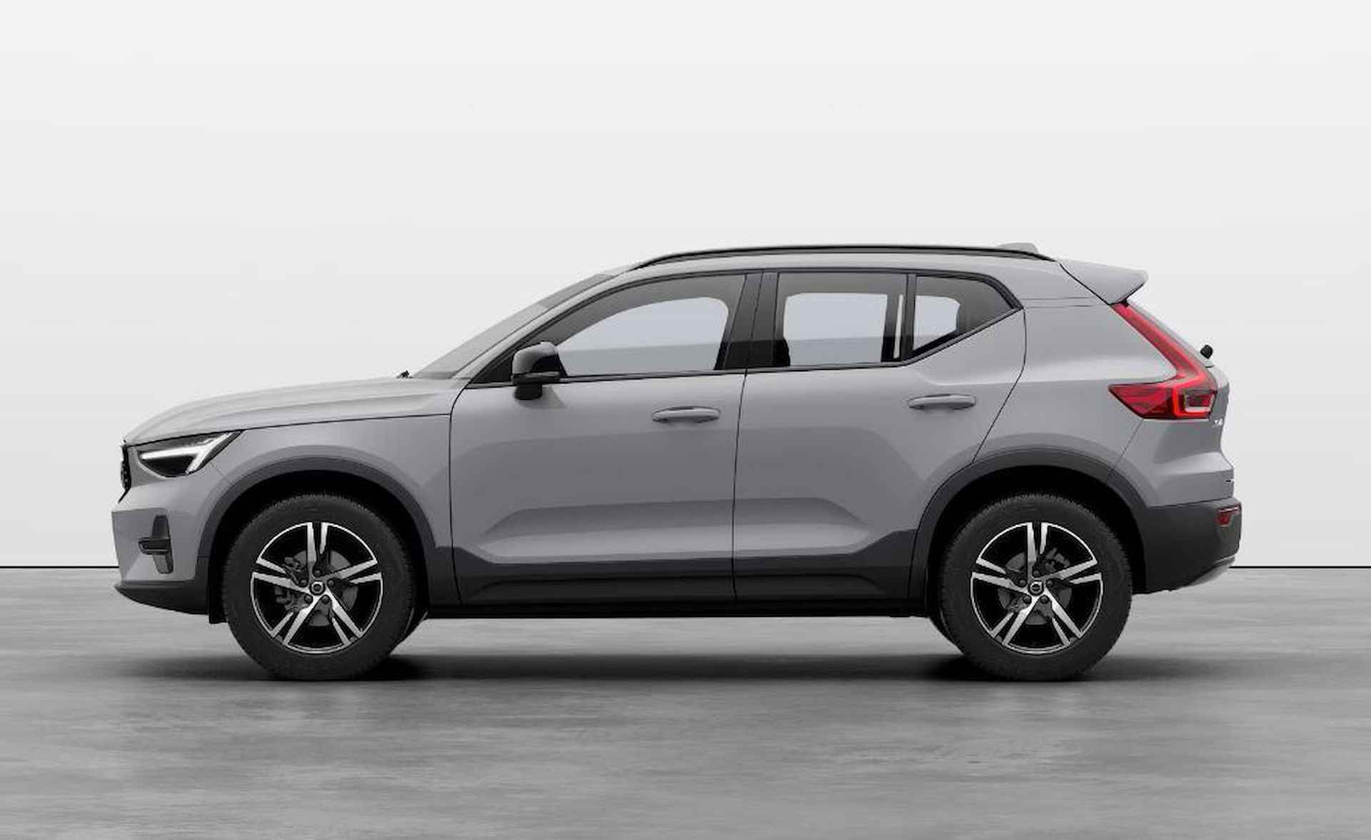 Volvo XC40 B4 197PK Automaat Plus Dark / Navigatie / Camera / Stuur-Stoelverwarming / Lighting / Driver Assist / 20'' LM Velgen / - 2/10